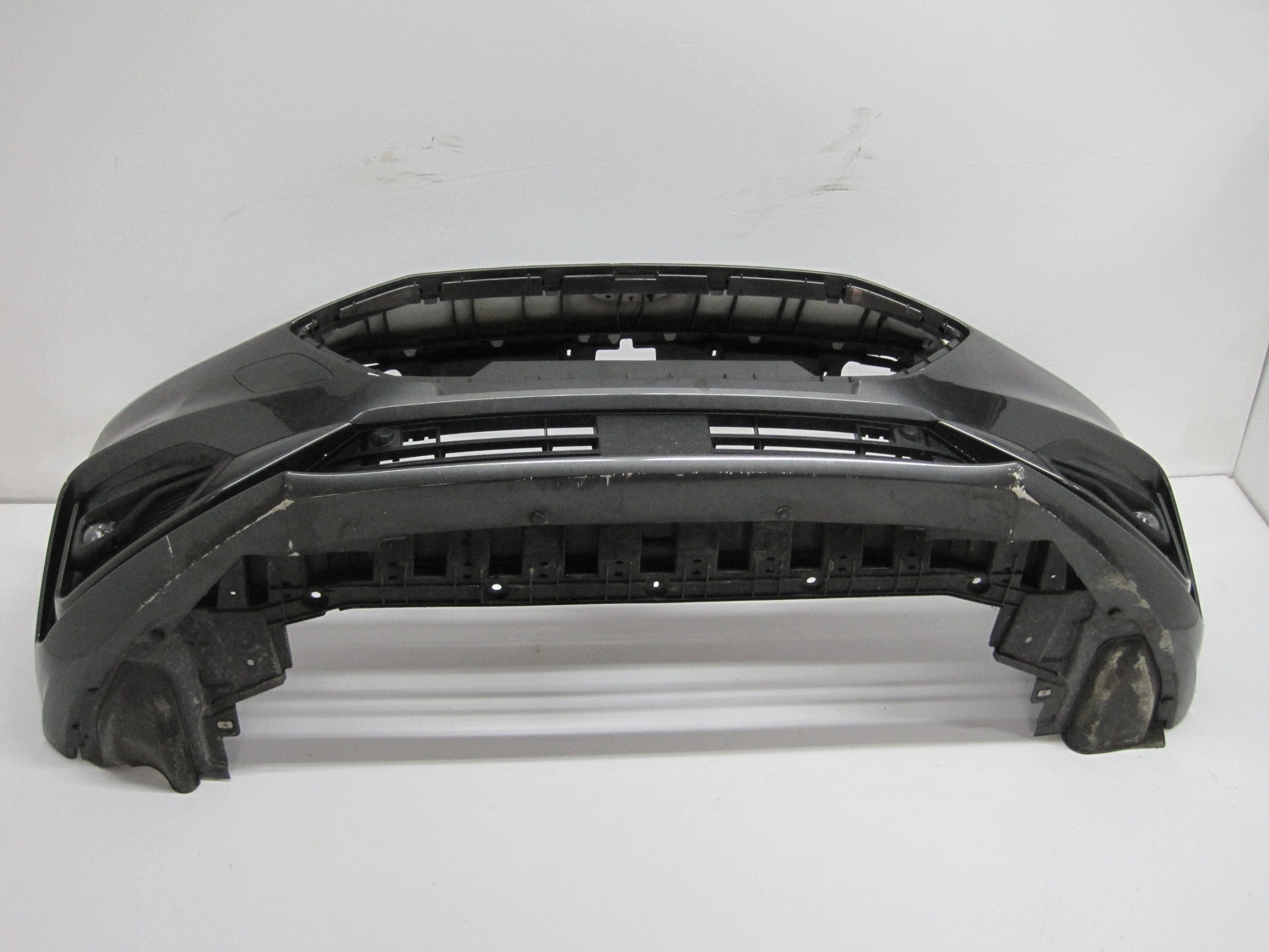 Frontstoßstange Ford Focus 22R MK4 4 PDC vorne