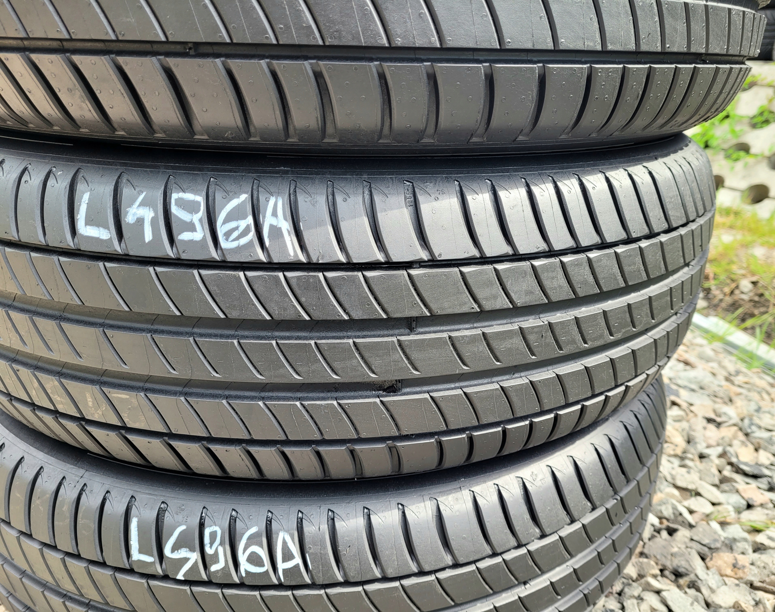 4x Michelin Primacy 3 215/65R17 99V L496A Model Primacy 3
