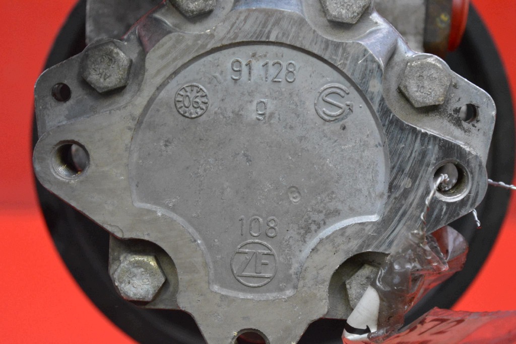 servo čerpadlo volantu BMW E90 E91 2.0 D 163 KM 04-10