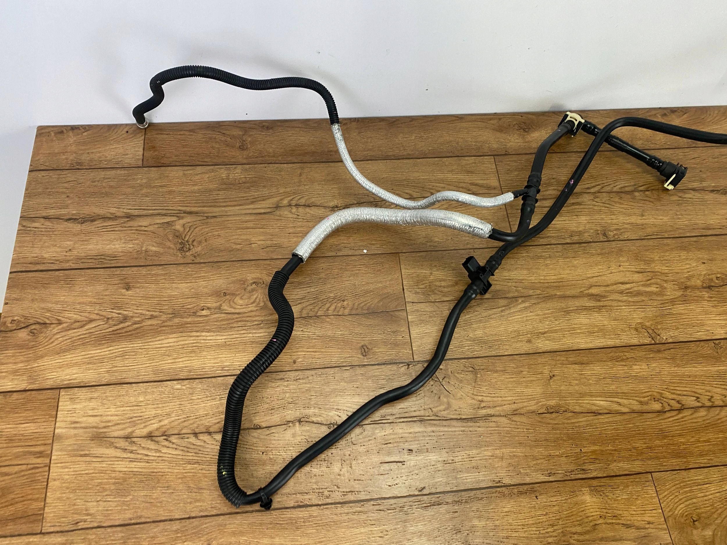 prijenos crijevo par goriva Ford Mustang VII MK7 S650 2024+