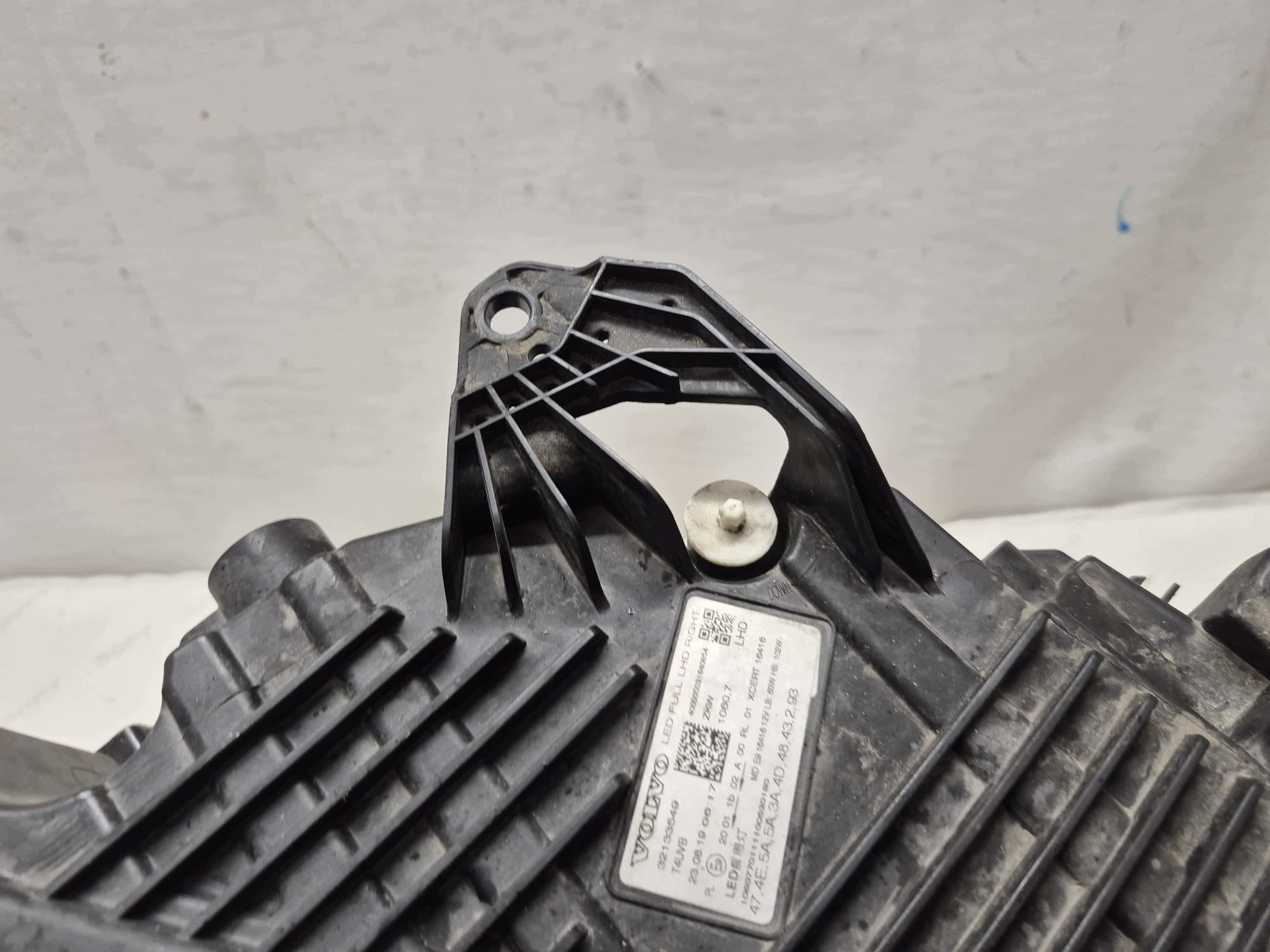 VOLVO XC60 II 2 17- light right front front FULL LED 32133549