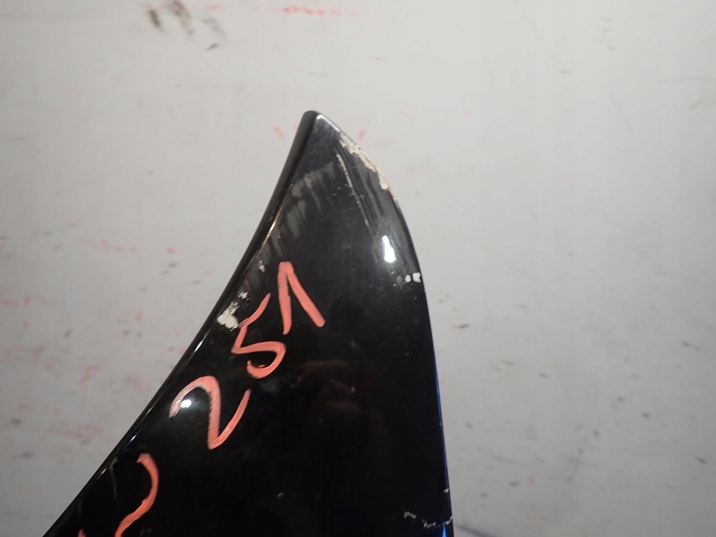 fender front front right MERCEDES R-KLASA W251 2005