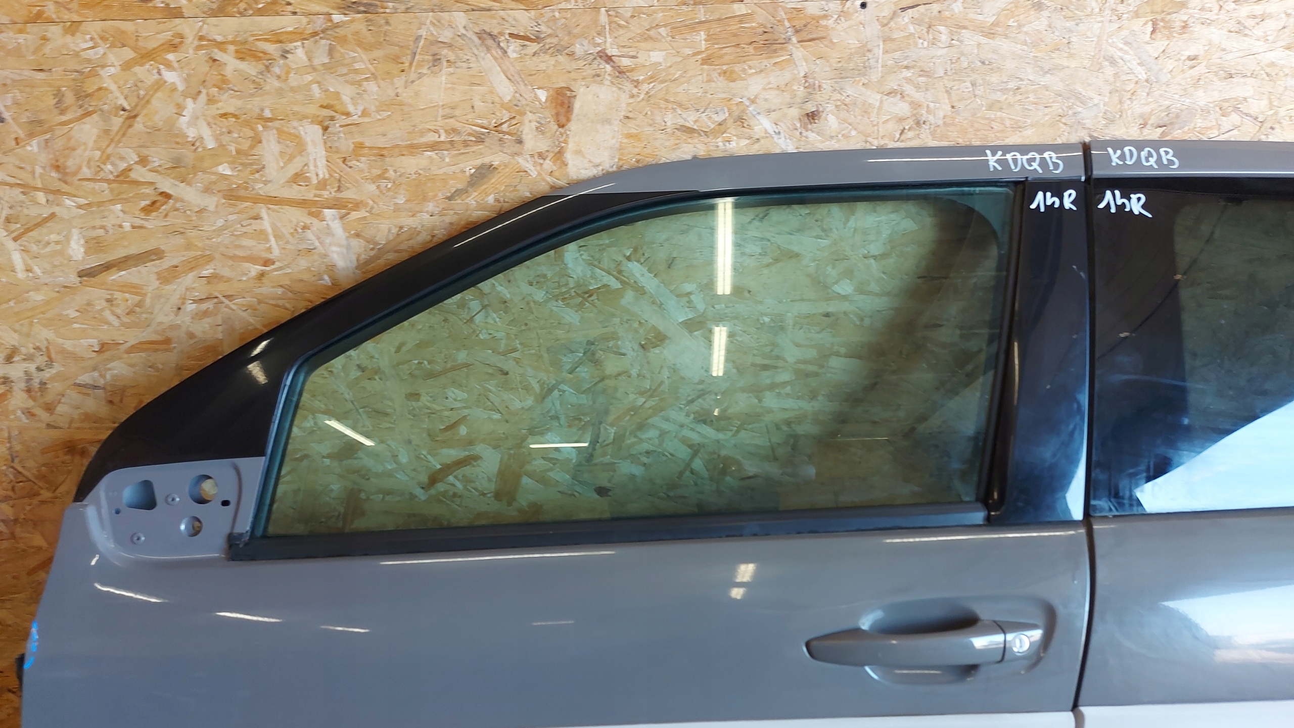 Citroen C4 Cactus DRZWI LEWE PRZÓD + TYŁ KDQB 14r Typ samochodu Samochody osobowe