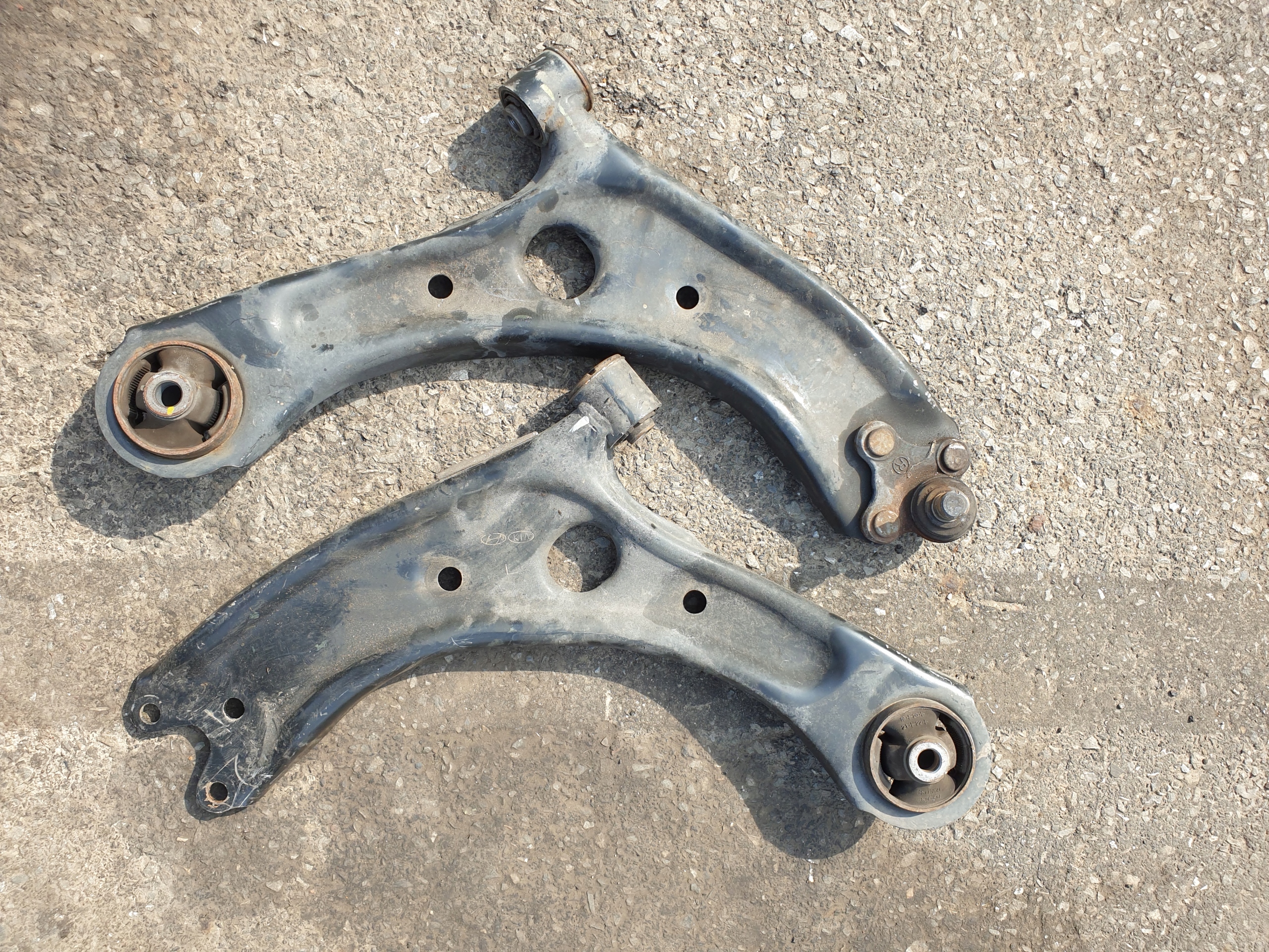 arm front right left front KIA SPORTAGE IV TUCSON III OE