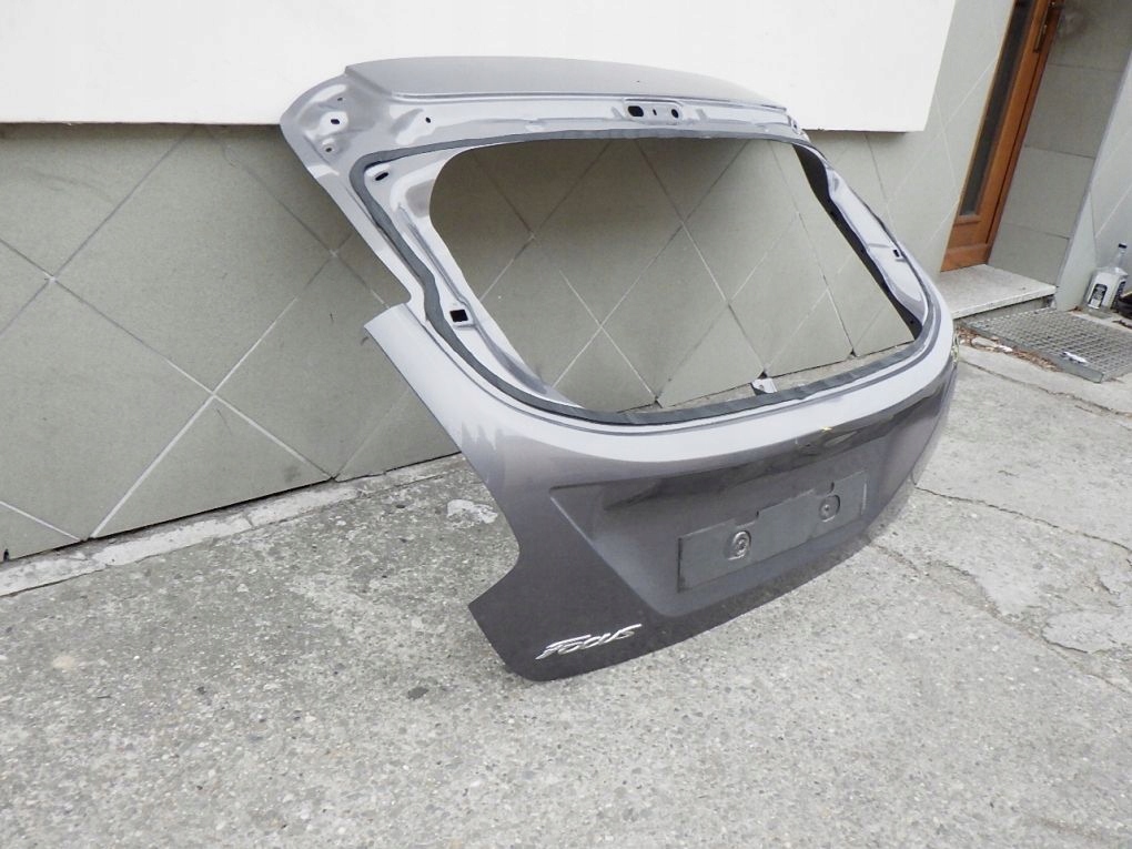 FORD FOCUS MK3 III HB 10- HECKKLAPPE