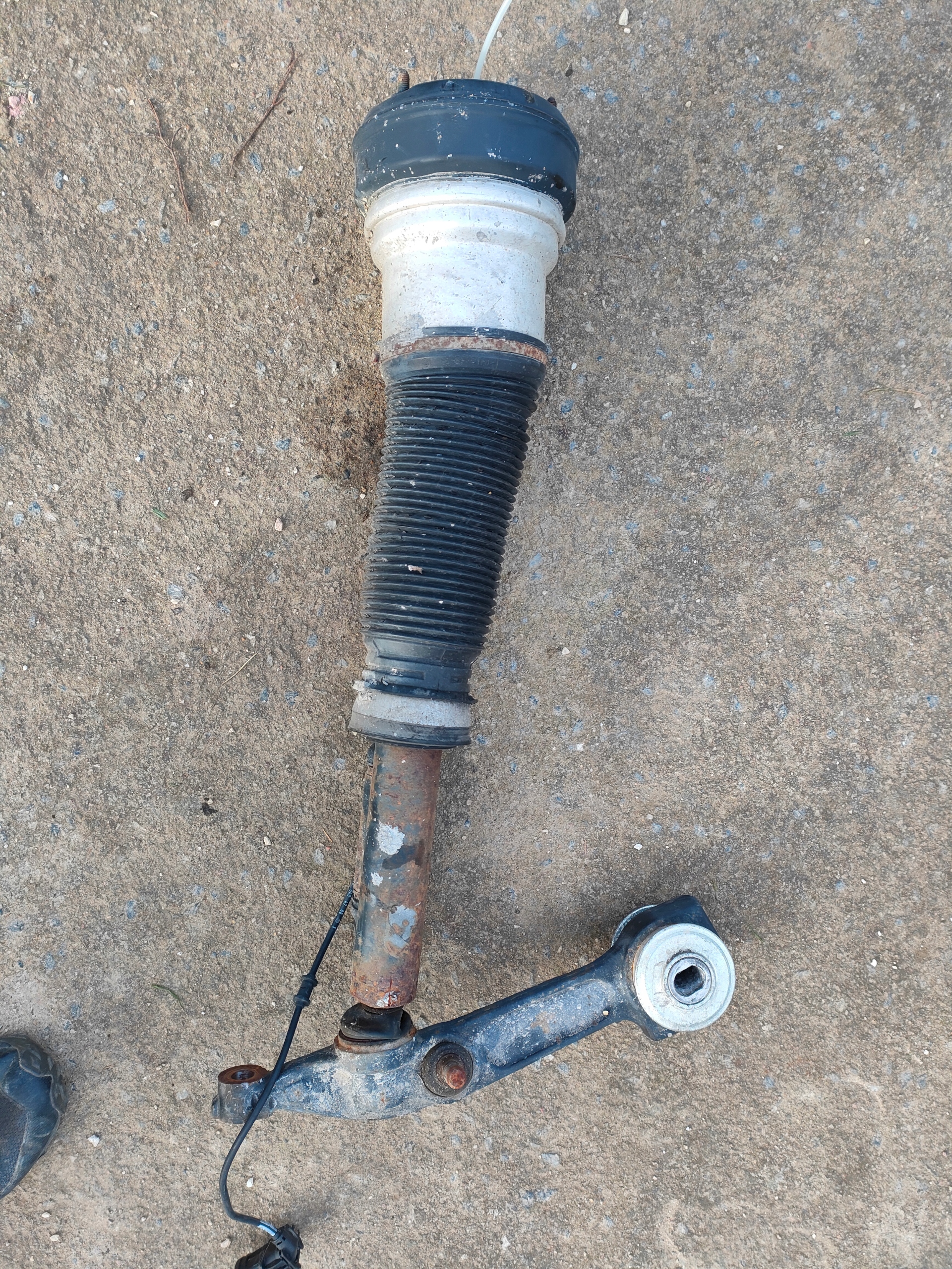 shock absorber front MERCEDES-Benz KLASA S W220 lift front