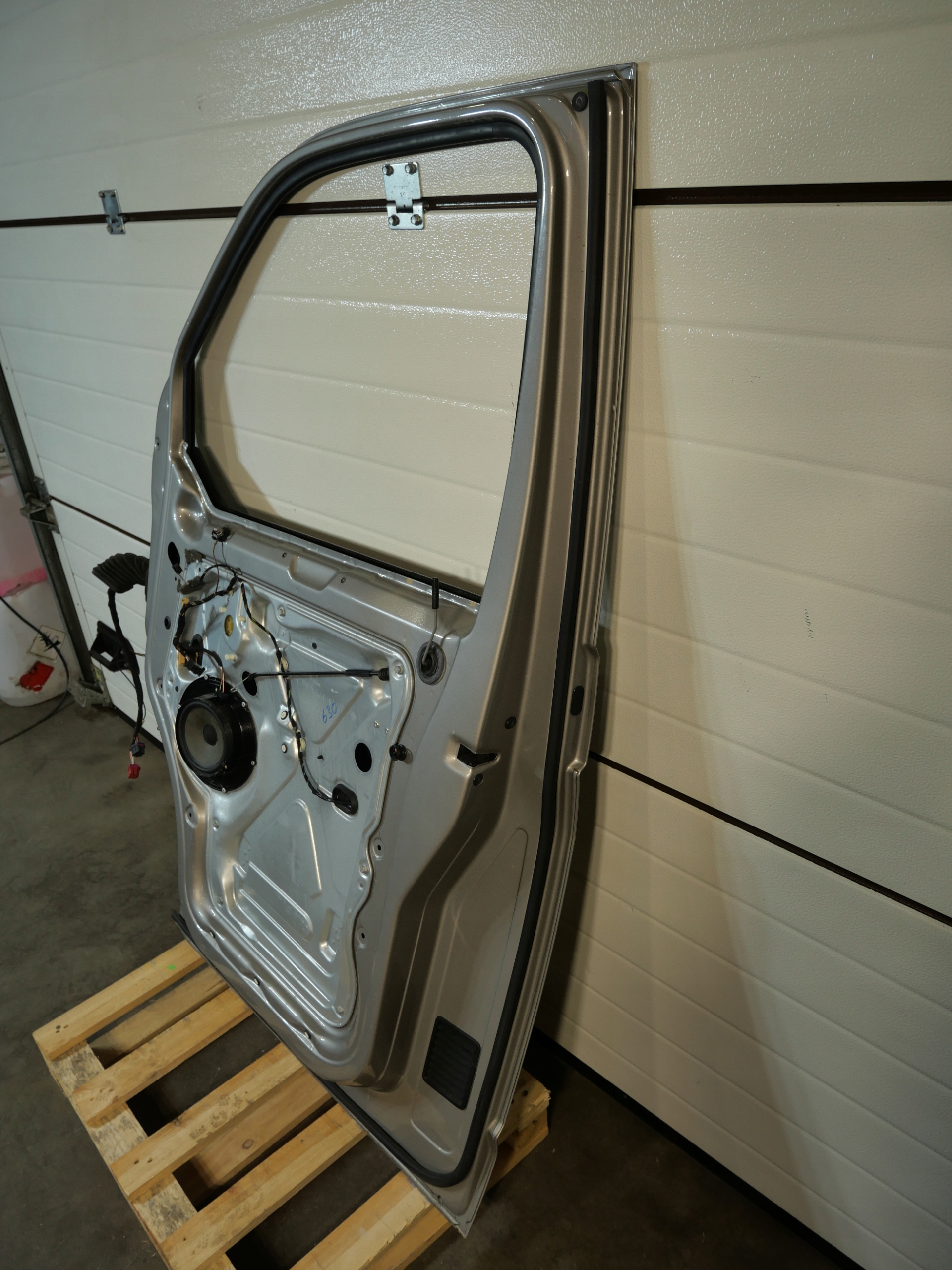 VW T6 door right front