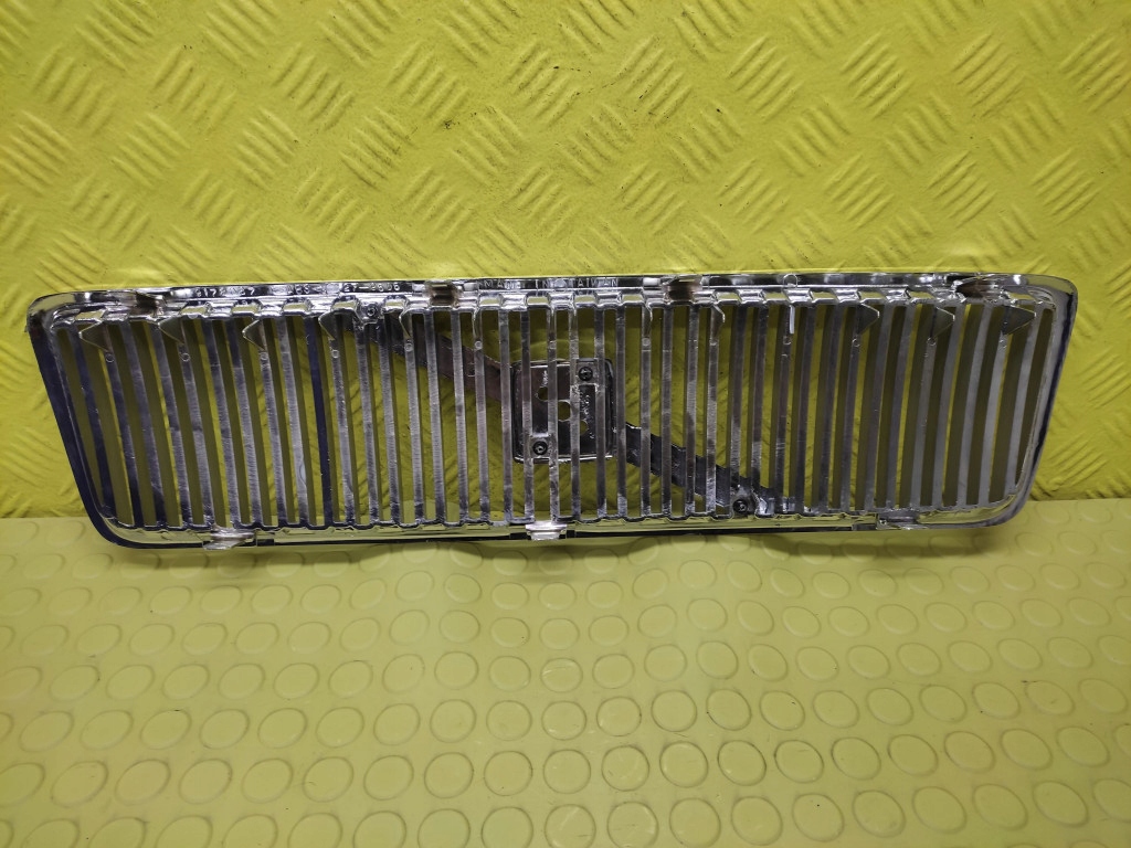 volvo S80 решетка радиатора