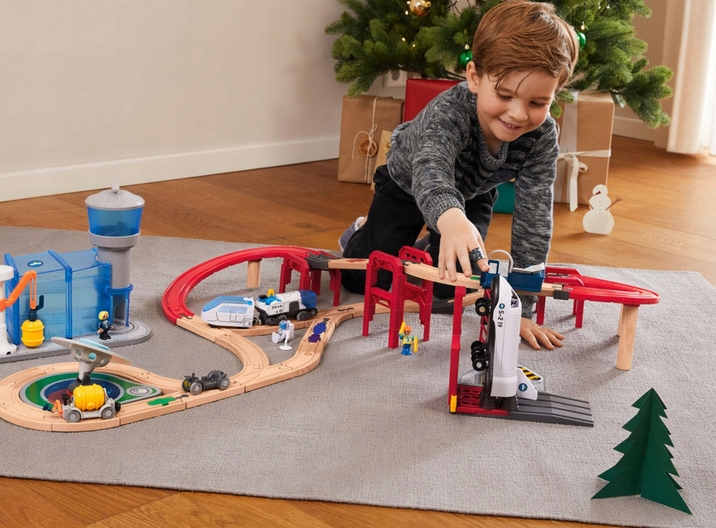 STACJA KOSMICZNA kolejka drewniana KOSMODROM HIT Marka Playtive