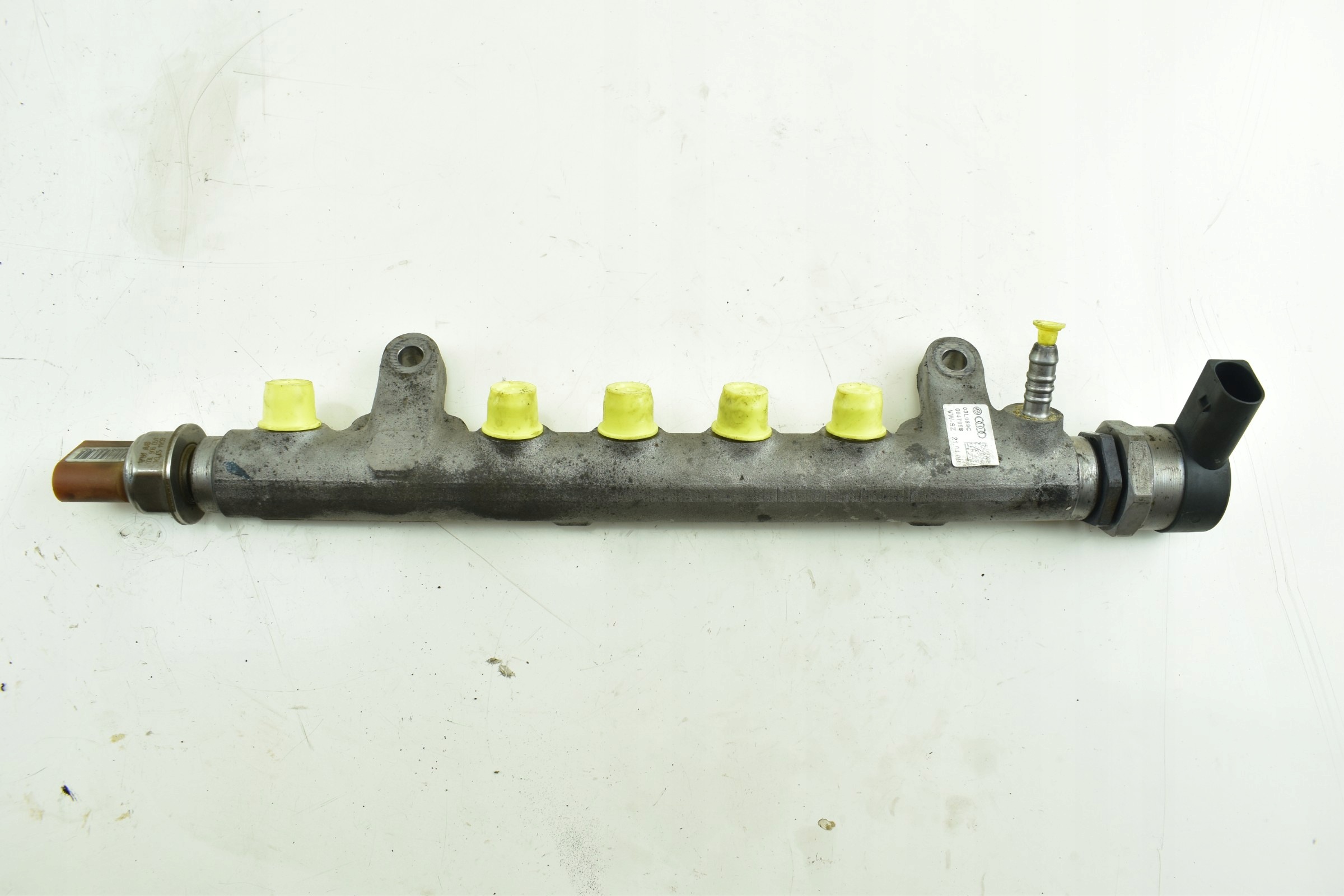 injection ramp sensor AUDI A3 8P VW PASSAT B6 2.0 TDI 03L089C 057130764H