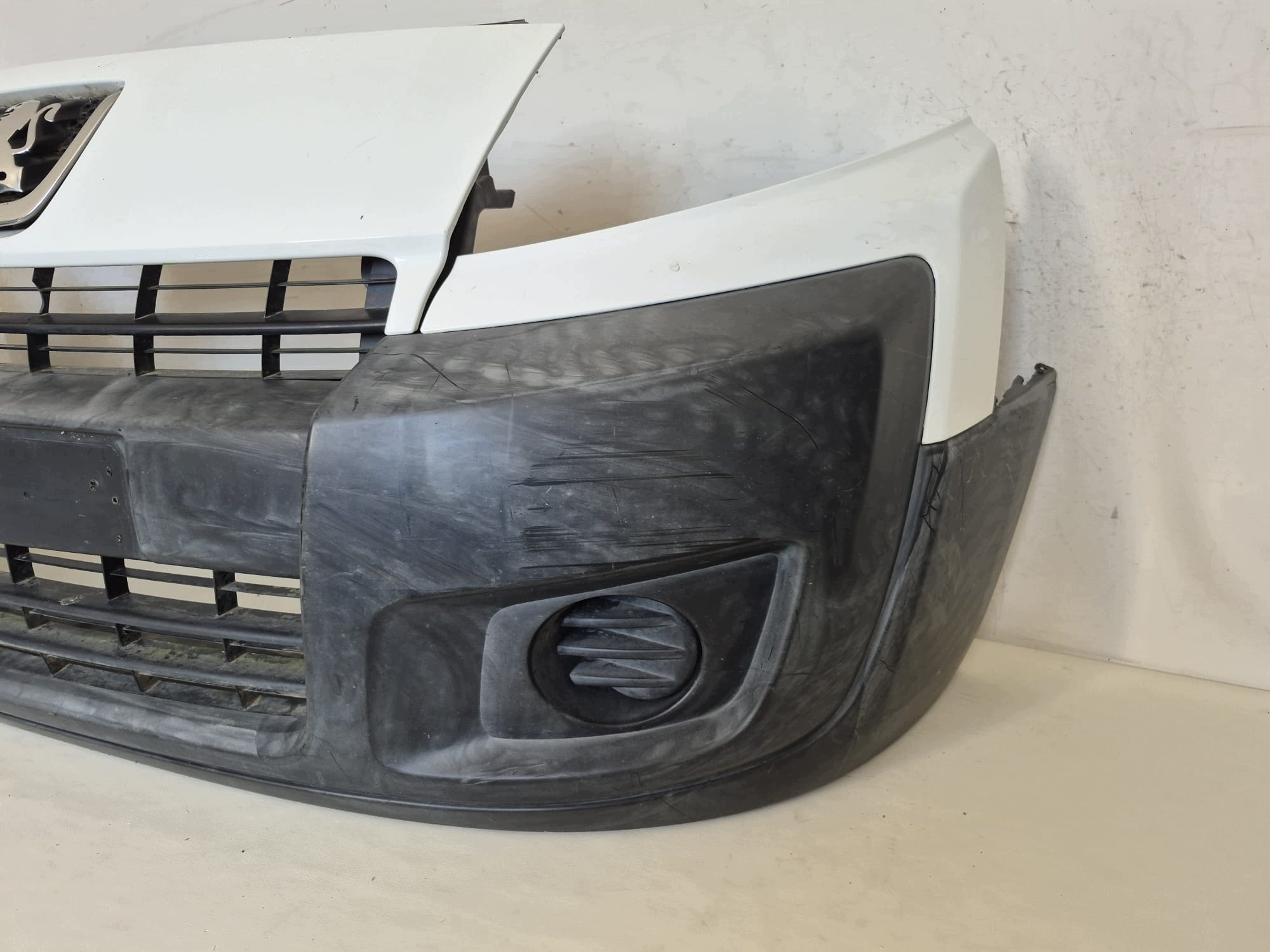 PEUGEOT EXPERT II 06- bumper front front grill LAK.EWPA