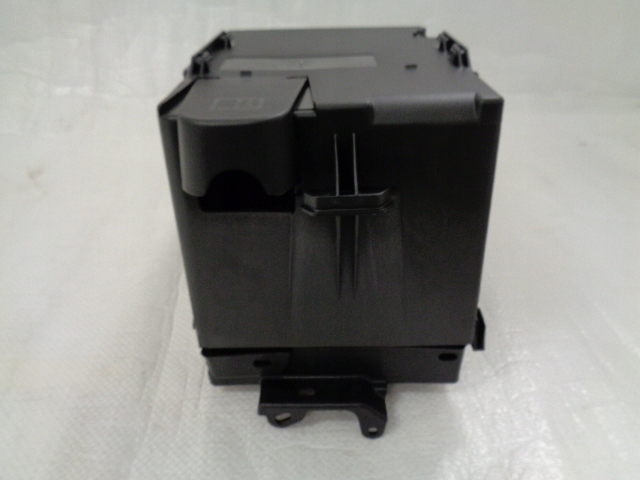 CITROEN C3 III AIRCROSS CACTUS OSŁONA PODSTAWA ODUDOWA AKUMULATORA KOMPLET Typ samochodu Samochody osobowe