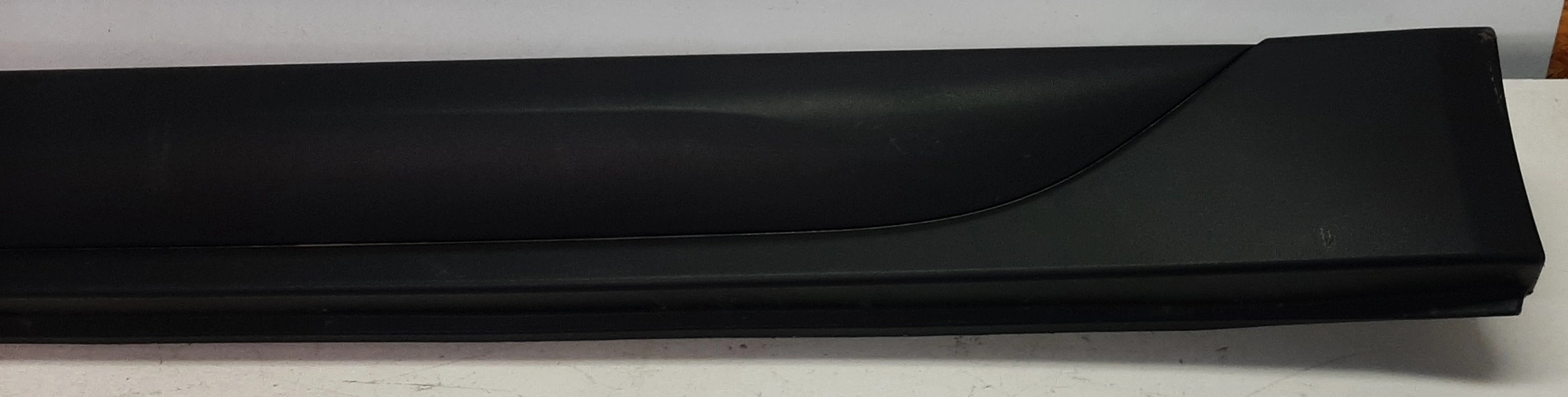HYUNDAI TUCSON III 15- moulding threshold threshold right