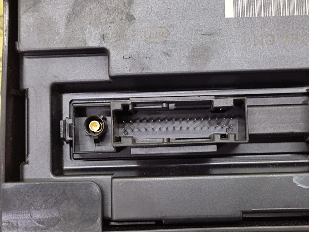 AUDI A4 B8 bedienteil steuergerät batterie 8K0907064CN