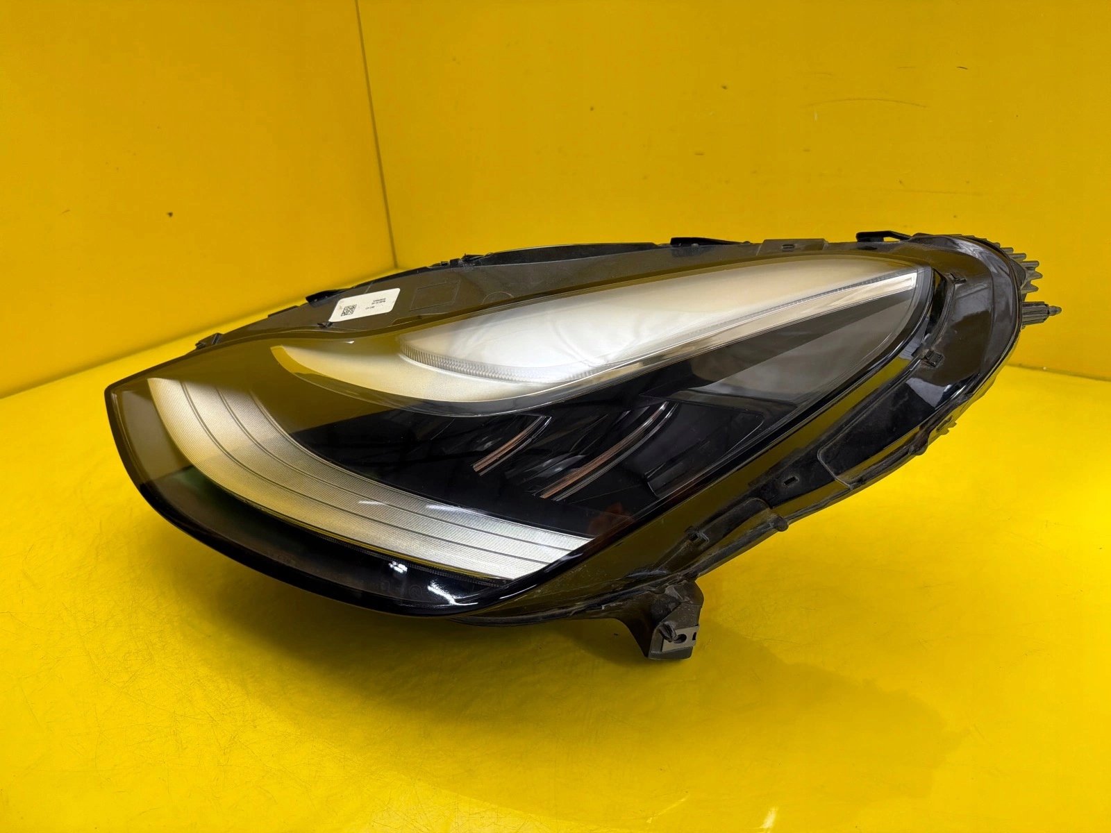 light left Tesla 3 Y Lift FL 17-20 Full Led 1077375-00-C
