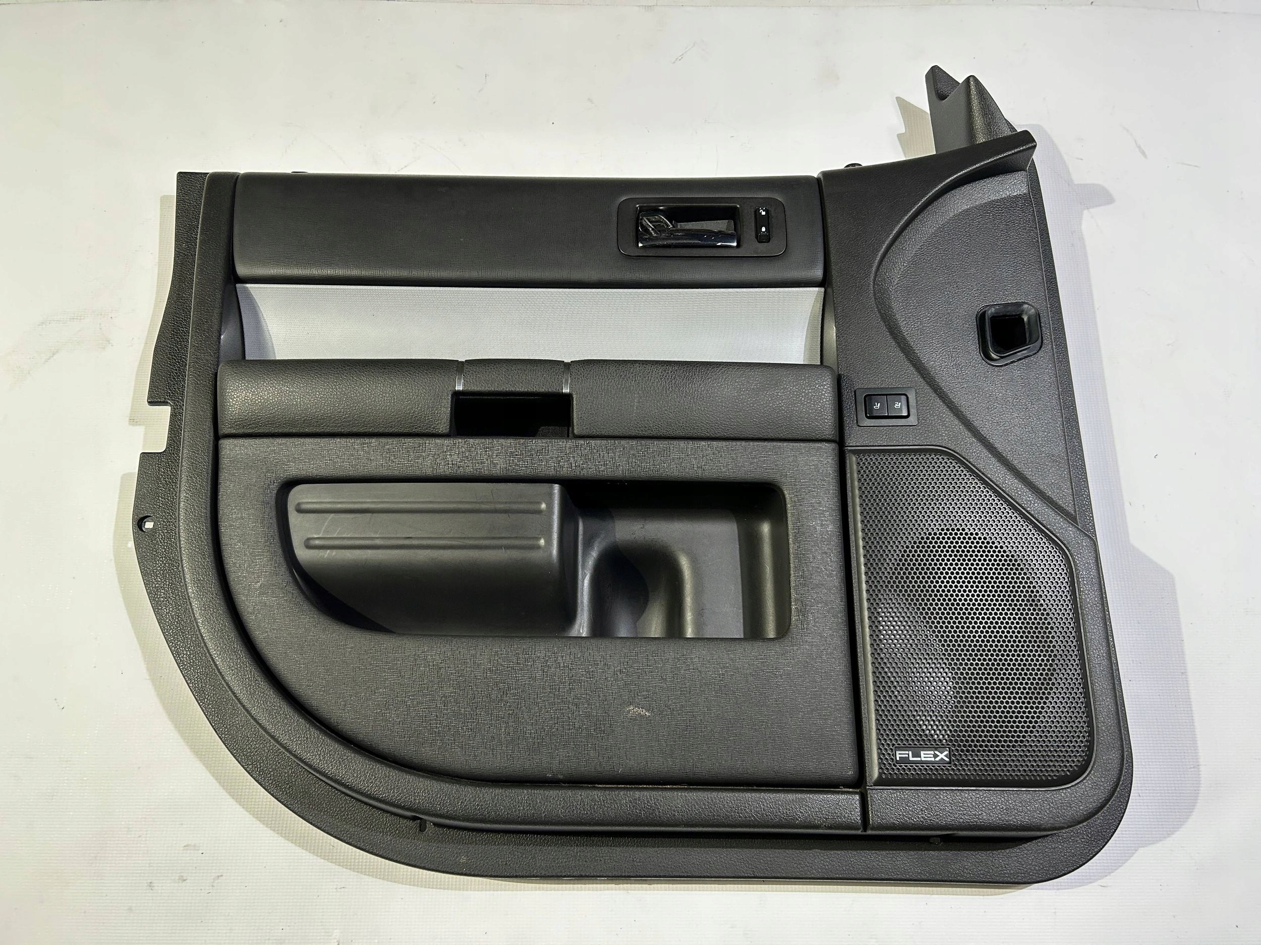 side upholstery door of left front przednich Ford FLEX 2013r