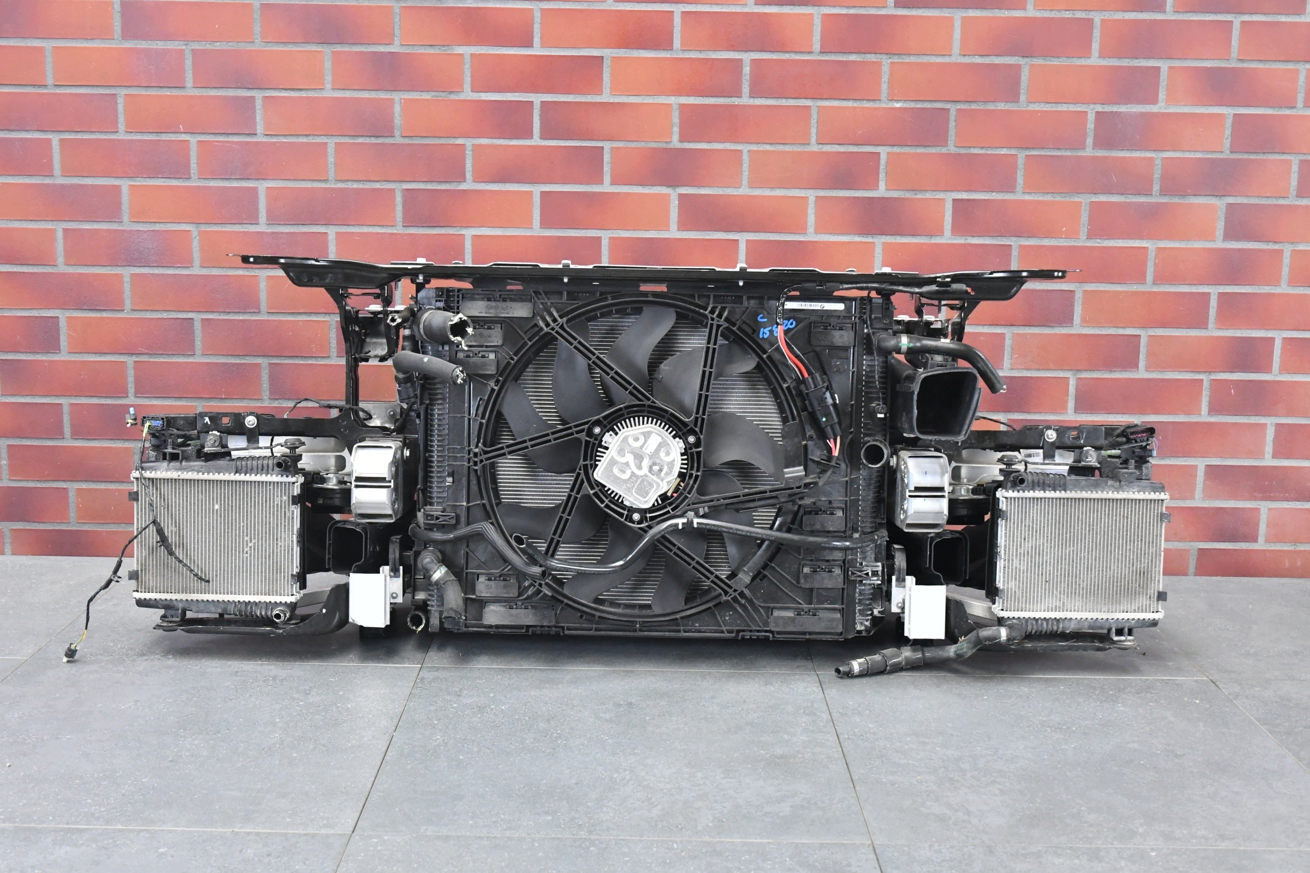 front panel, wall radiator BMW BMW 2 G42 m-packet M240iX