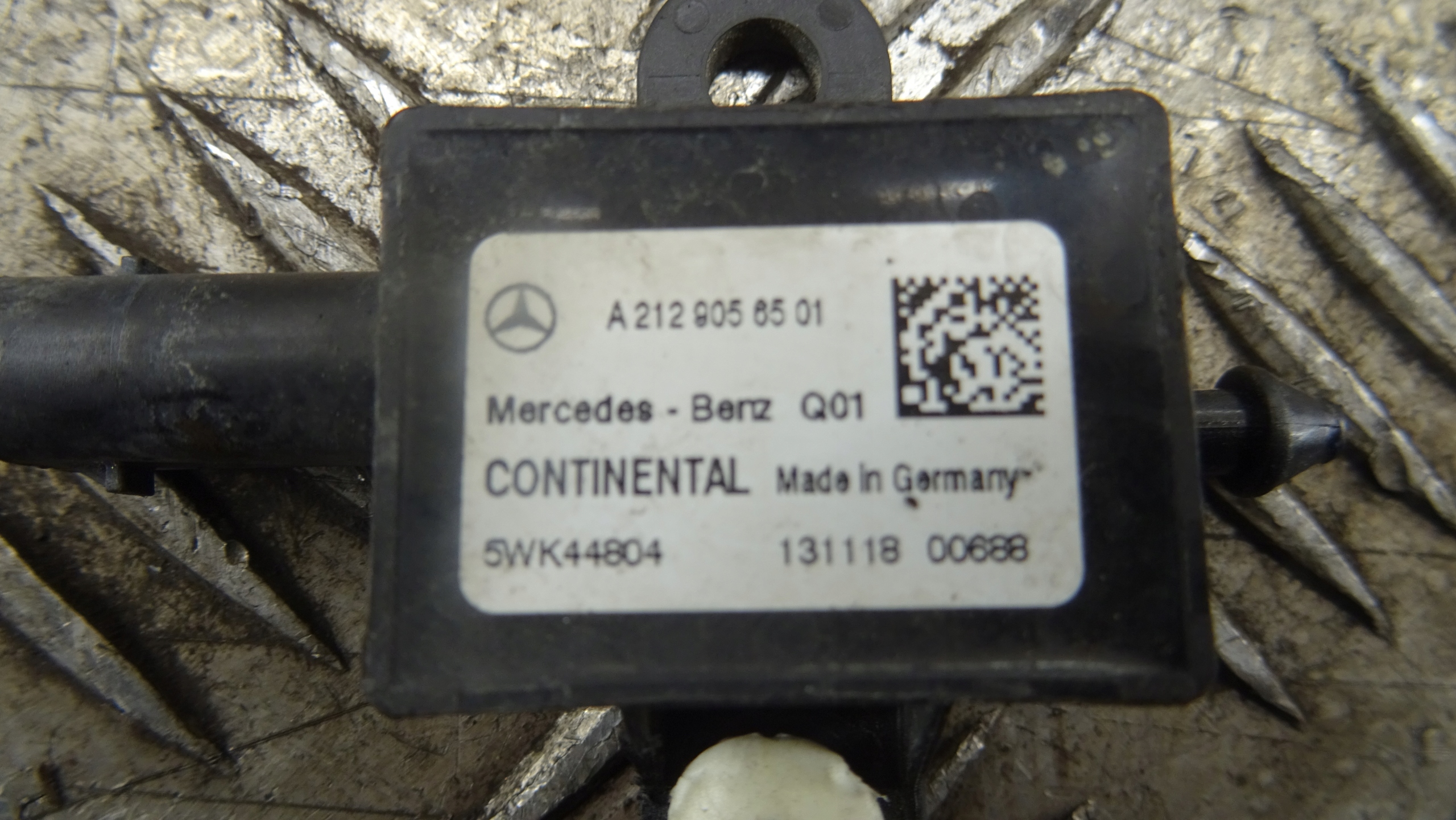 MERCEDES W212 LIFT impact sensor A2129056501 NR M501