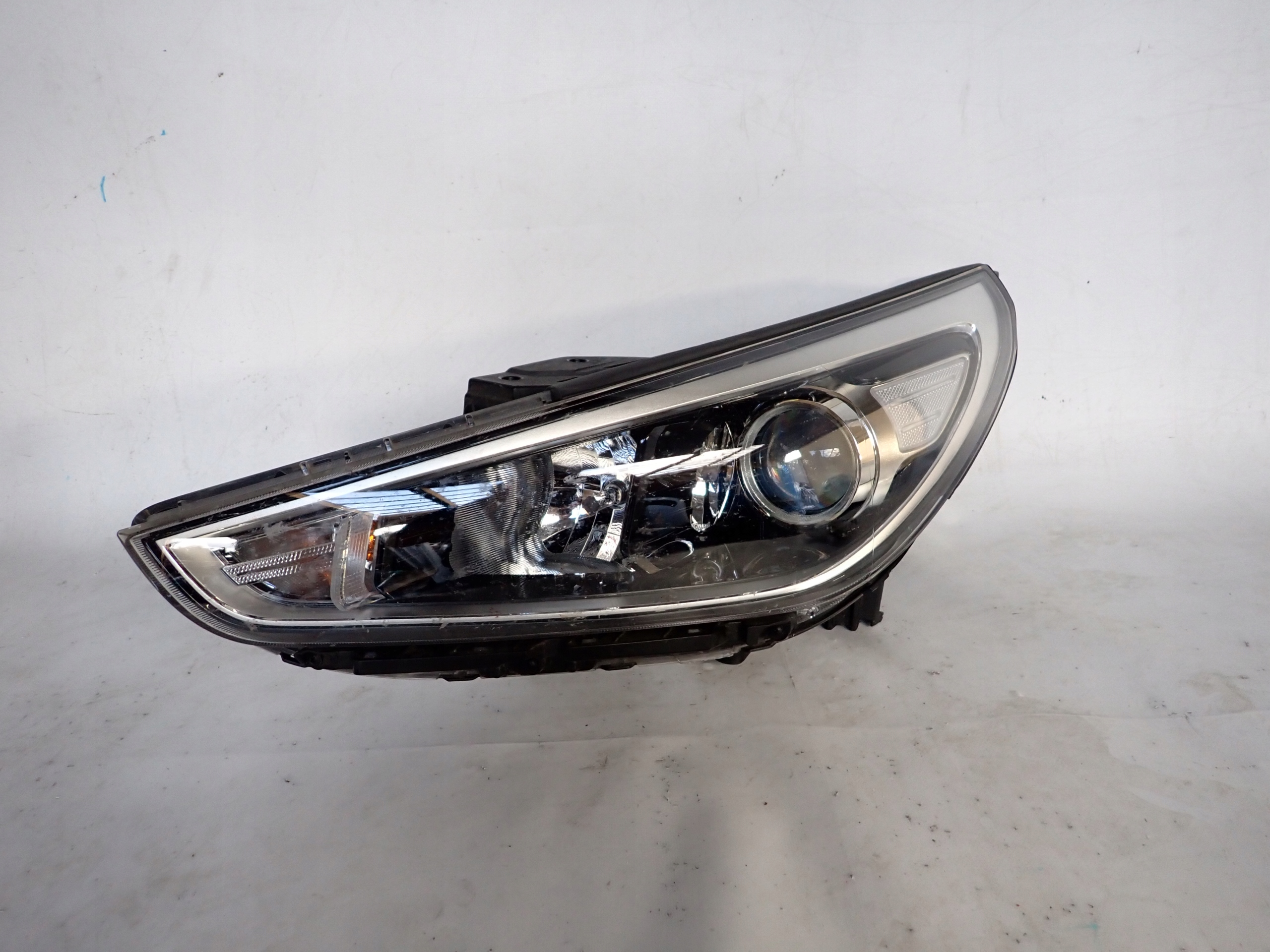 HYUNDAI I30 III 17- light left front left front 92101-G4XXX