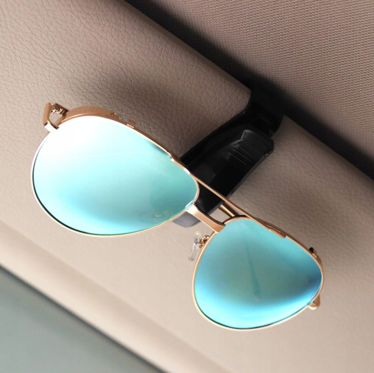 SAMOCHODOWY UCHWYT KLIPS NA OKULARY DO OKULARÓW Producent Interlook