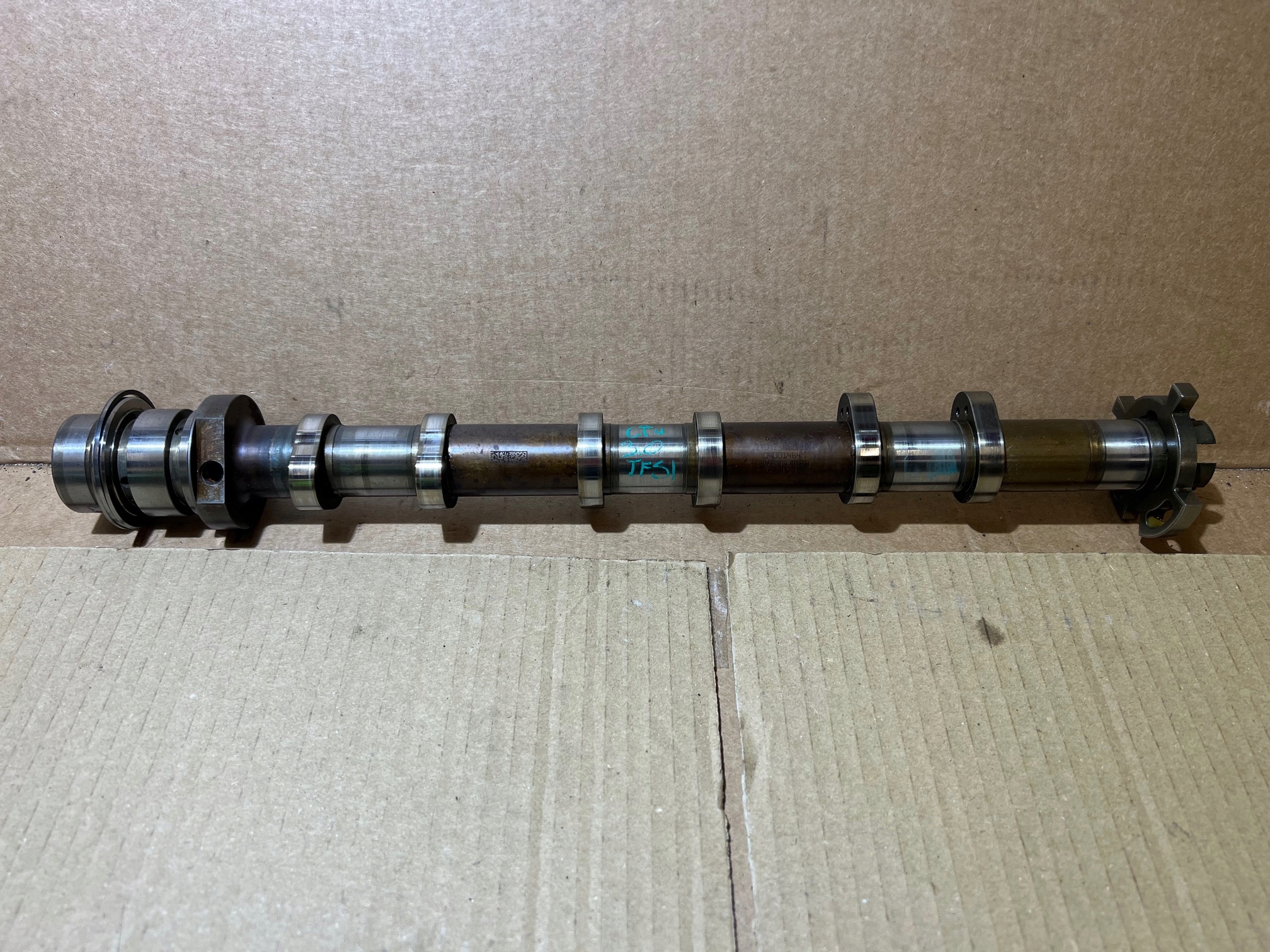 AUDI A8 D4 3.0 TFSI CTU Arbre à cames 06E109101BH 06E109103G