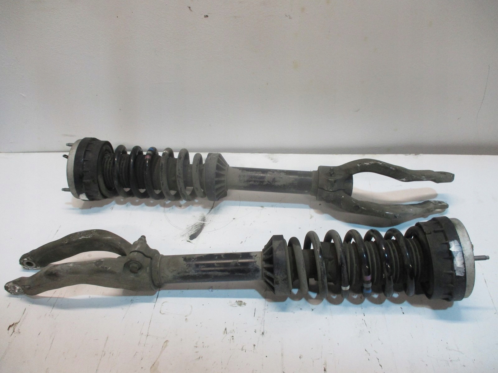 shock absorber AMOR RANGE ROVER VELAR front front left