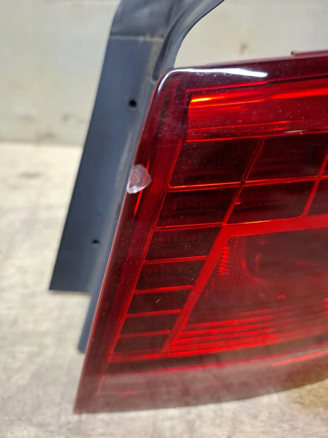 light rear right side Volkswagen Passat B7 2013 2SK.010744-02