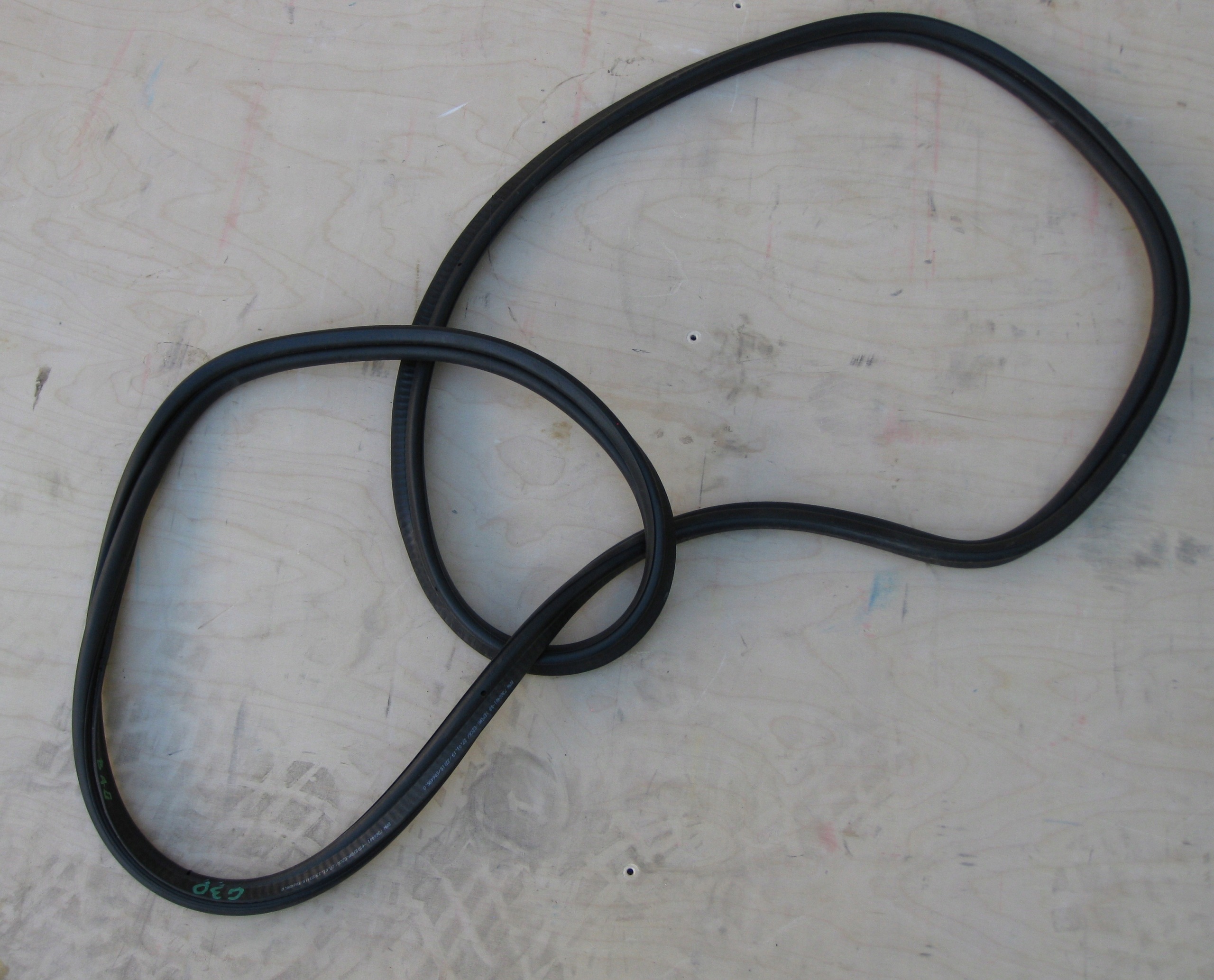 BMW 5 G30 3.0D 19R gasket bonnet boot 7366401