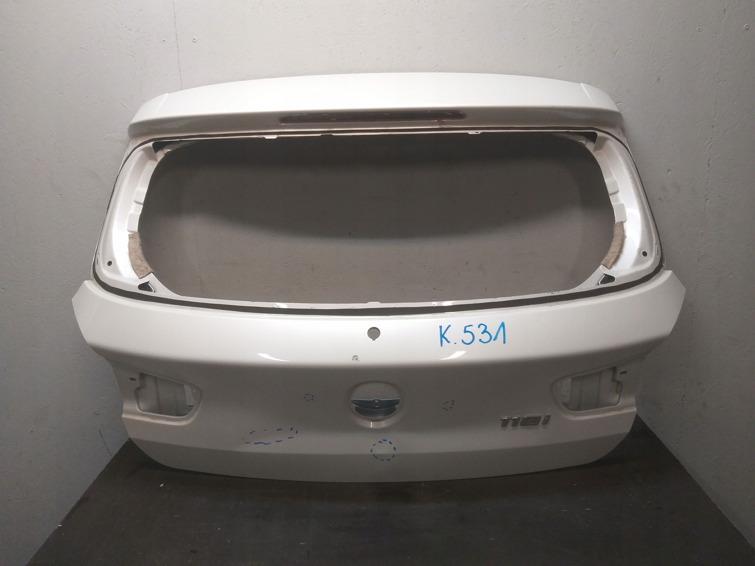 BOOT DOOR BMW AND 1 F20 LIFT