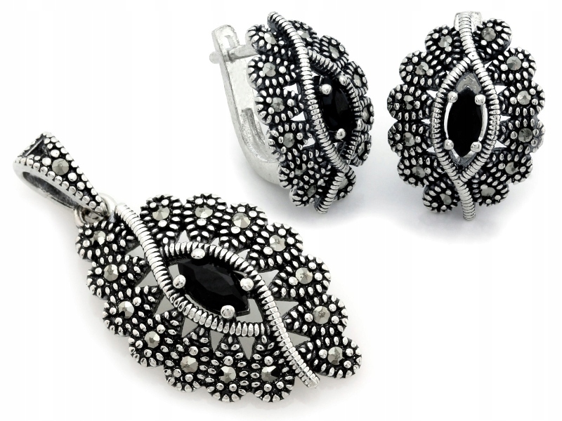 Stříbrný komplet 925 s oxidovanými markýzami a onyxy jako dárek ke kamenům