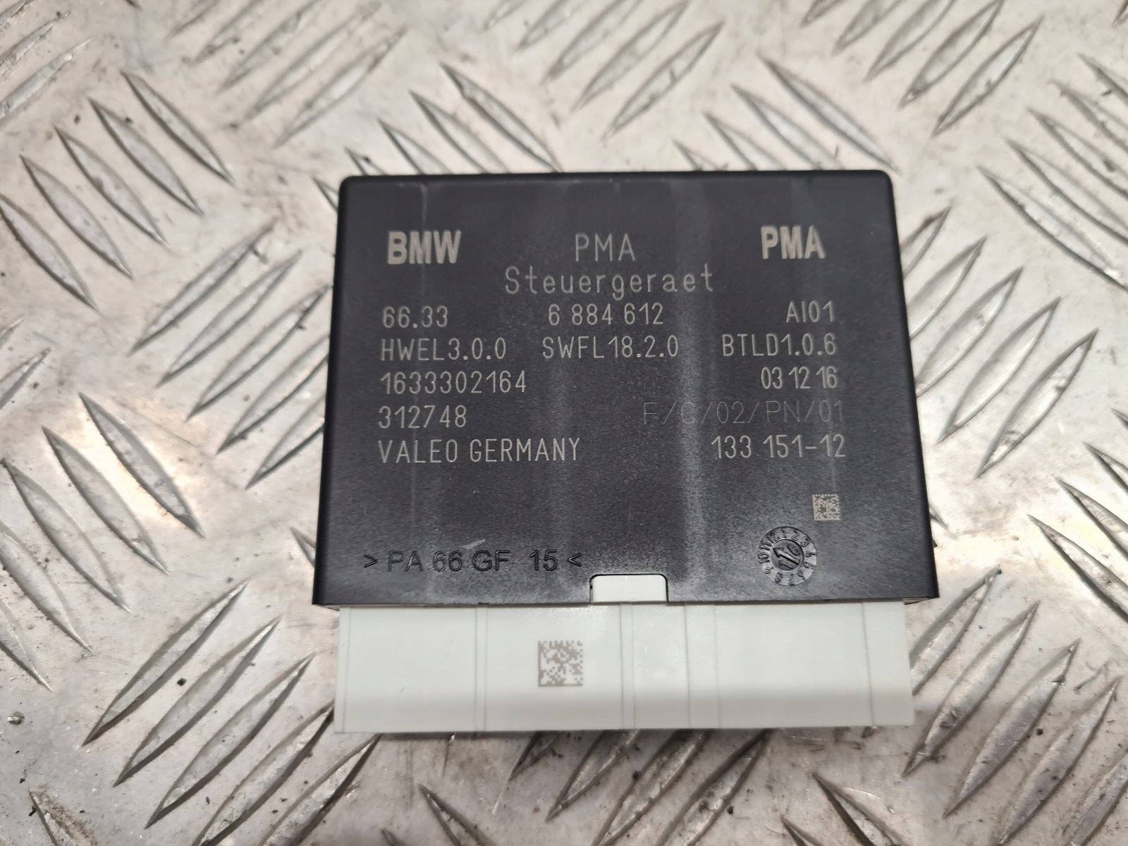 BMW X1 F48 module control unit PDC 6884612