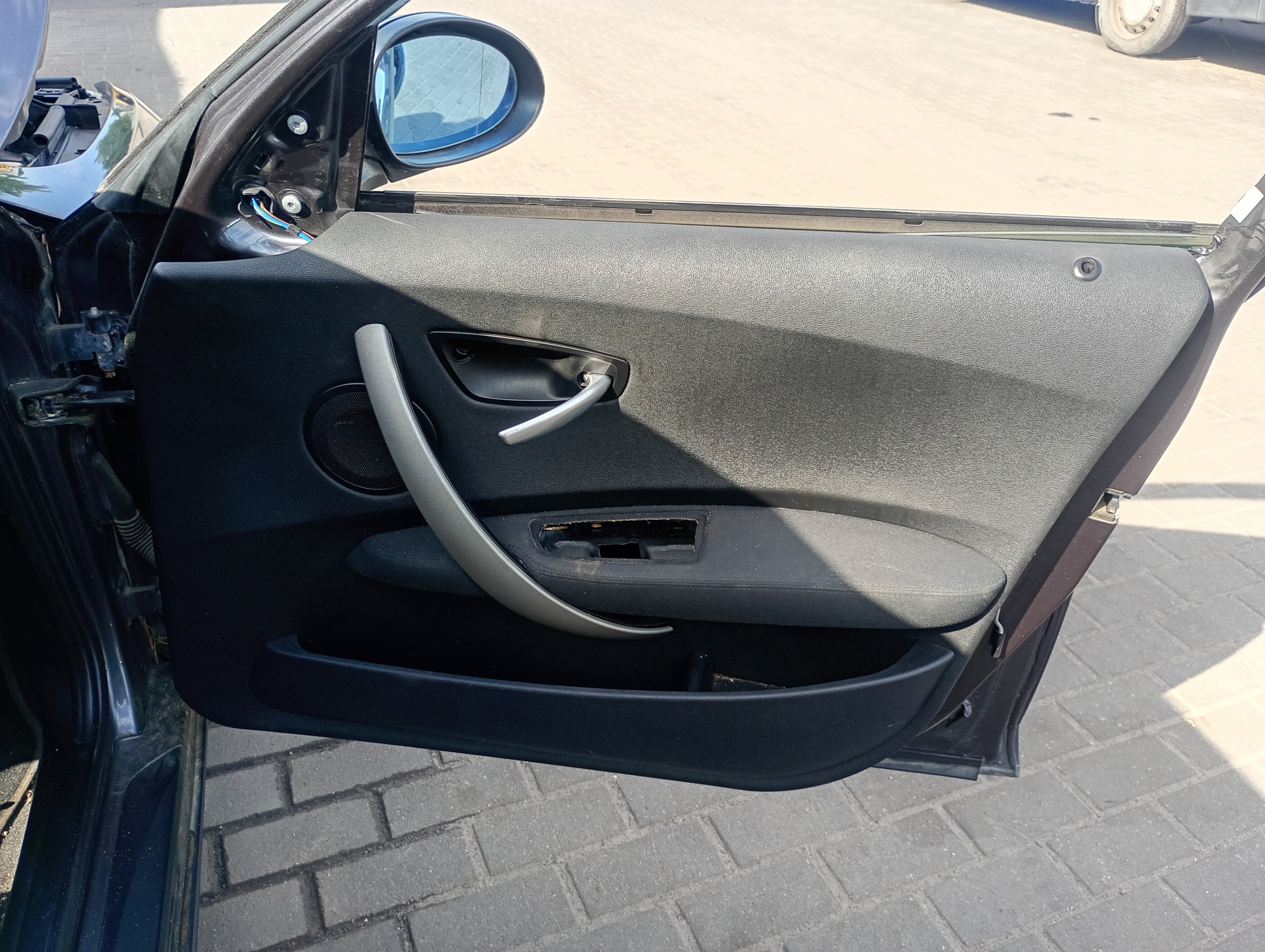 upholstery side right front BMW 1 and E87 04-11