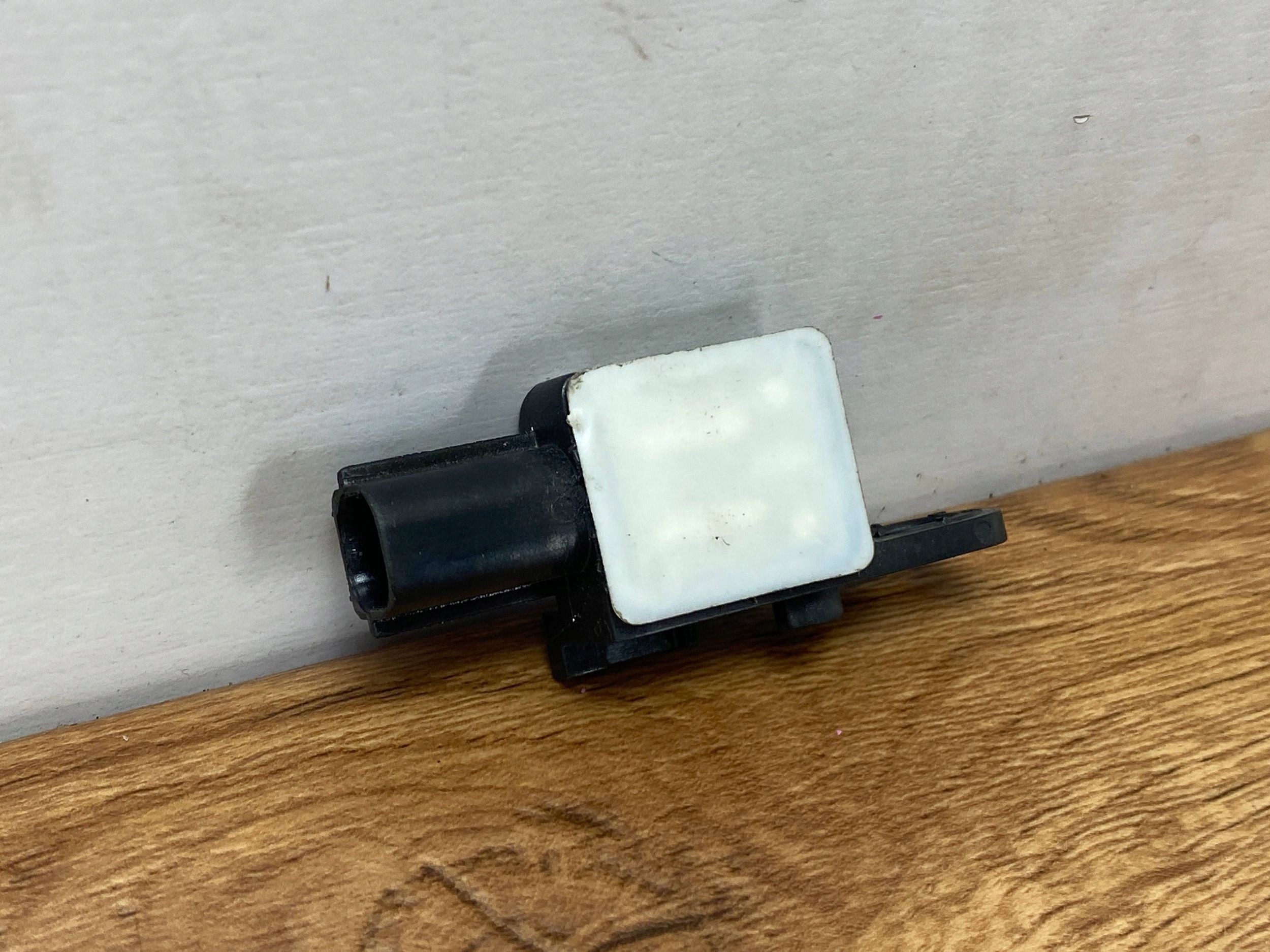 sensor zderzeniowy (airbag) Chevrolet Camaro VI 2016+