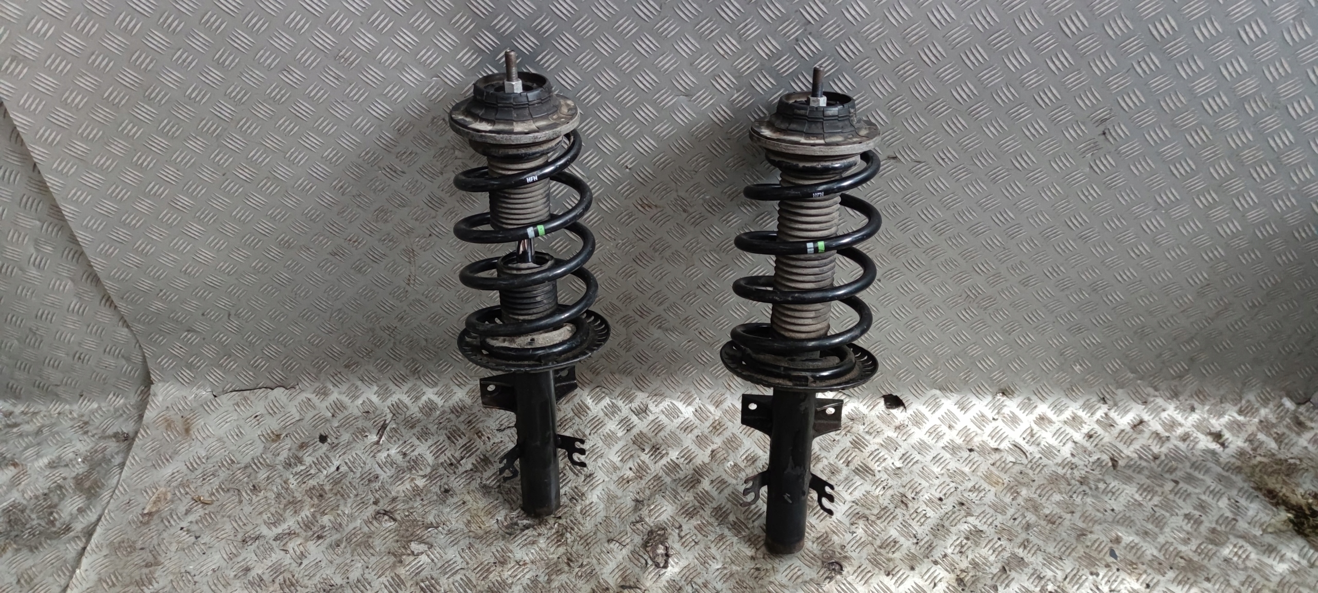 7E5413031 7E5413031C - Амортизатор передний левый правый VW T5 LIFT T6 11-компл.