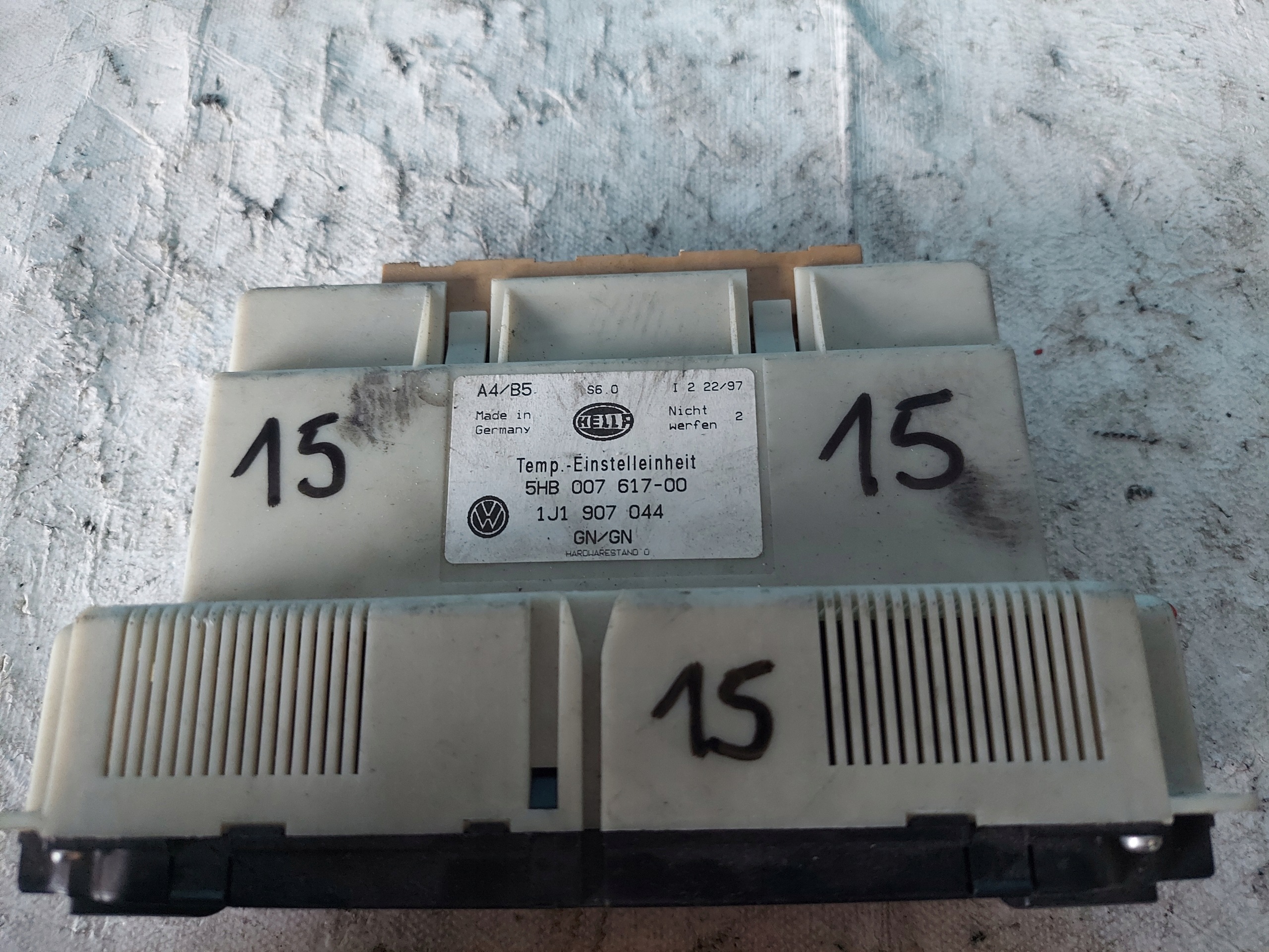 PANEL KLIMY PASSAT B5 1J1907044