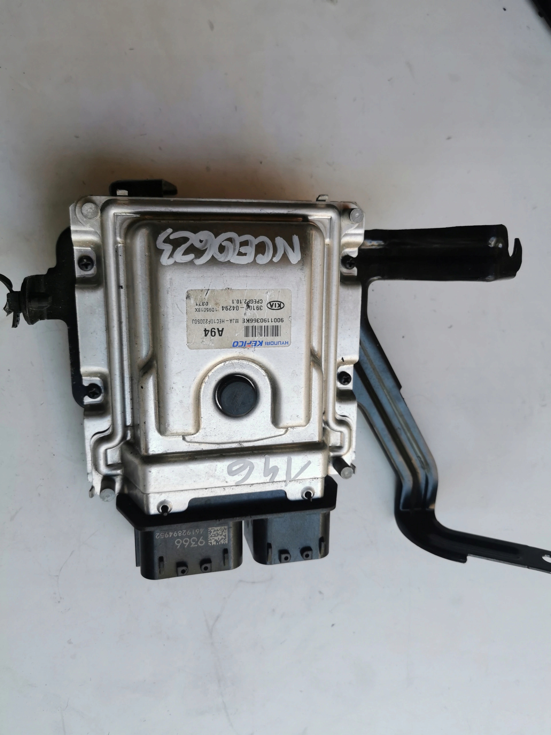 KIA PICANTO ECU 9001190366KE 39107-04294 computer