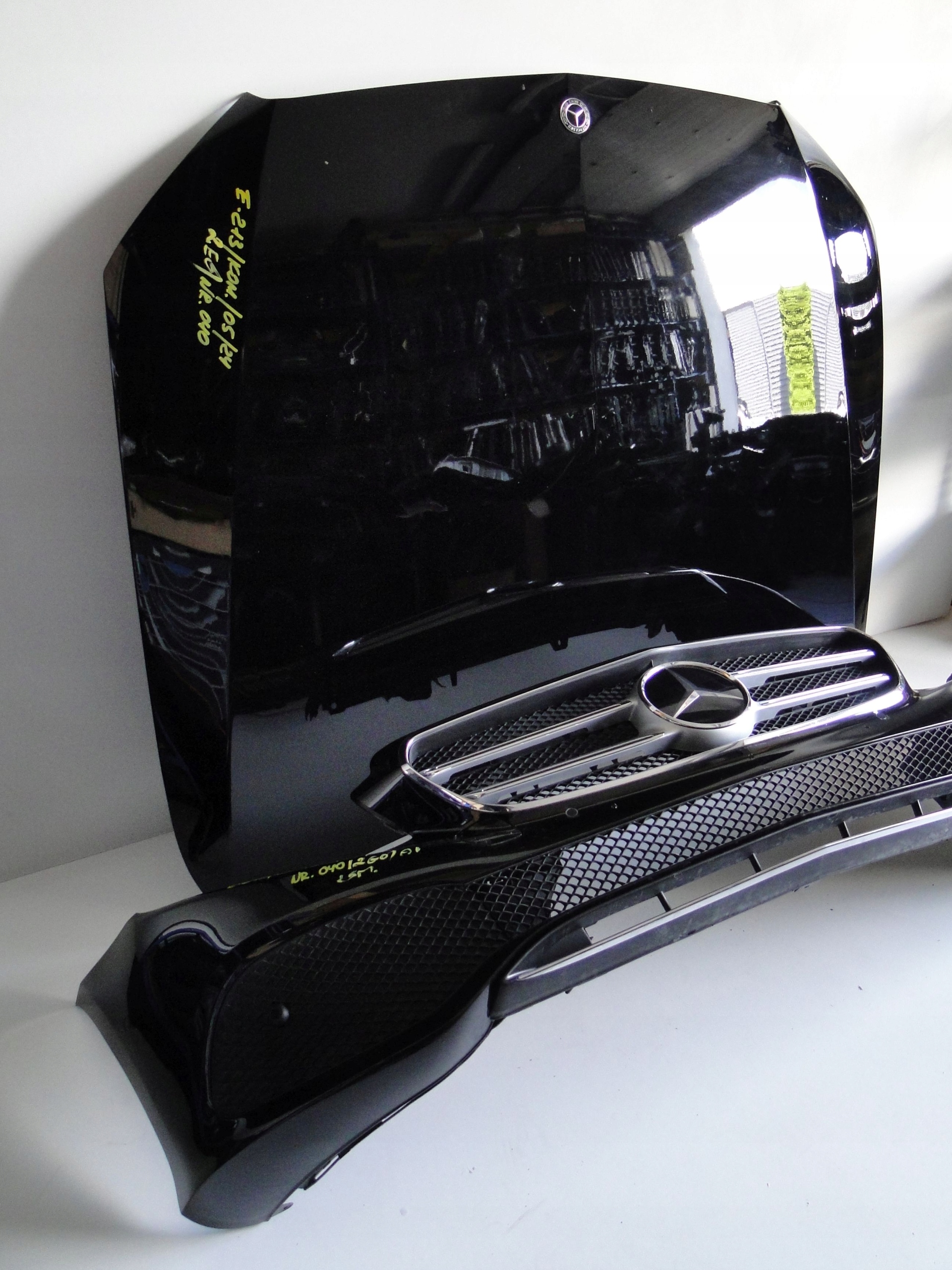 MERCEDES E KLASA 213 W213 MASKA POKRYWA SILNIKA 040 A2138800357 Kolor czarny