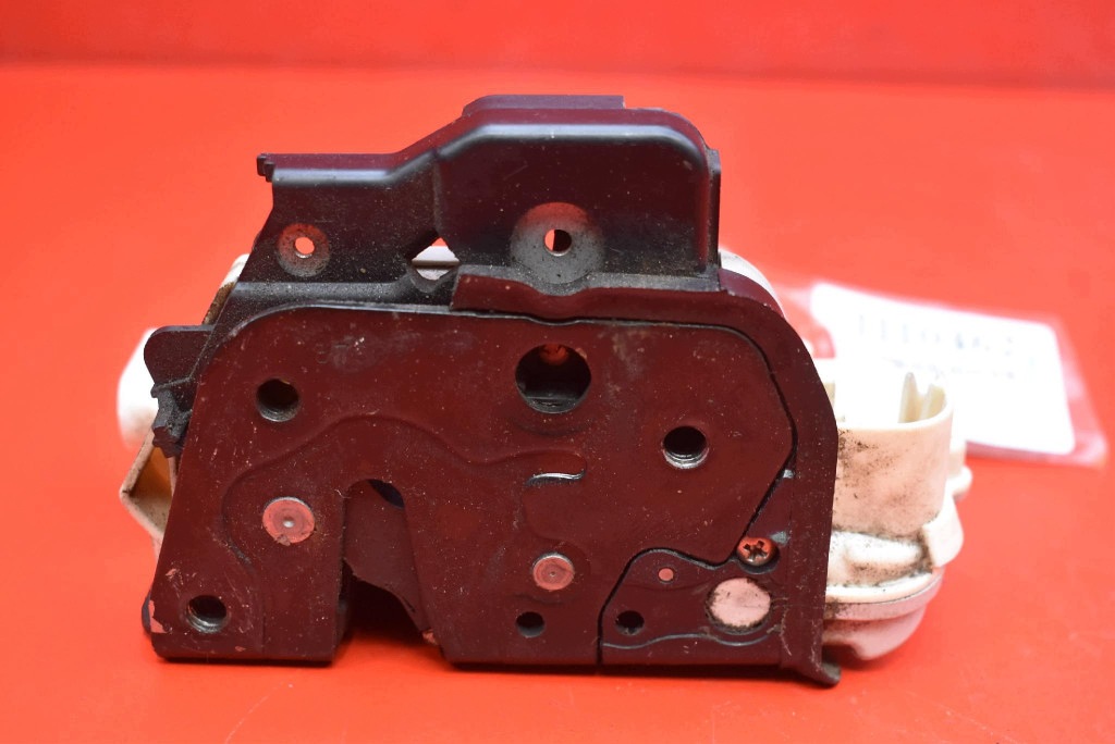 lock door left front front EU 4F1837015 AUDI A6 C6 sedan 04-08