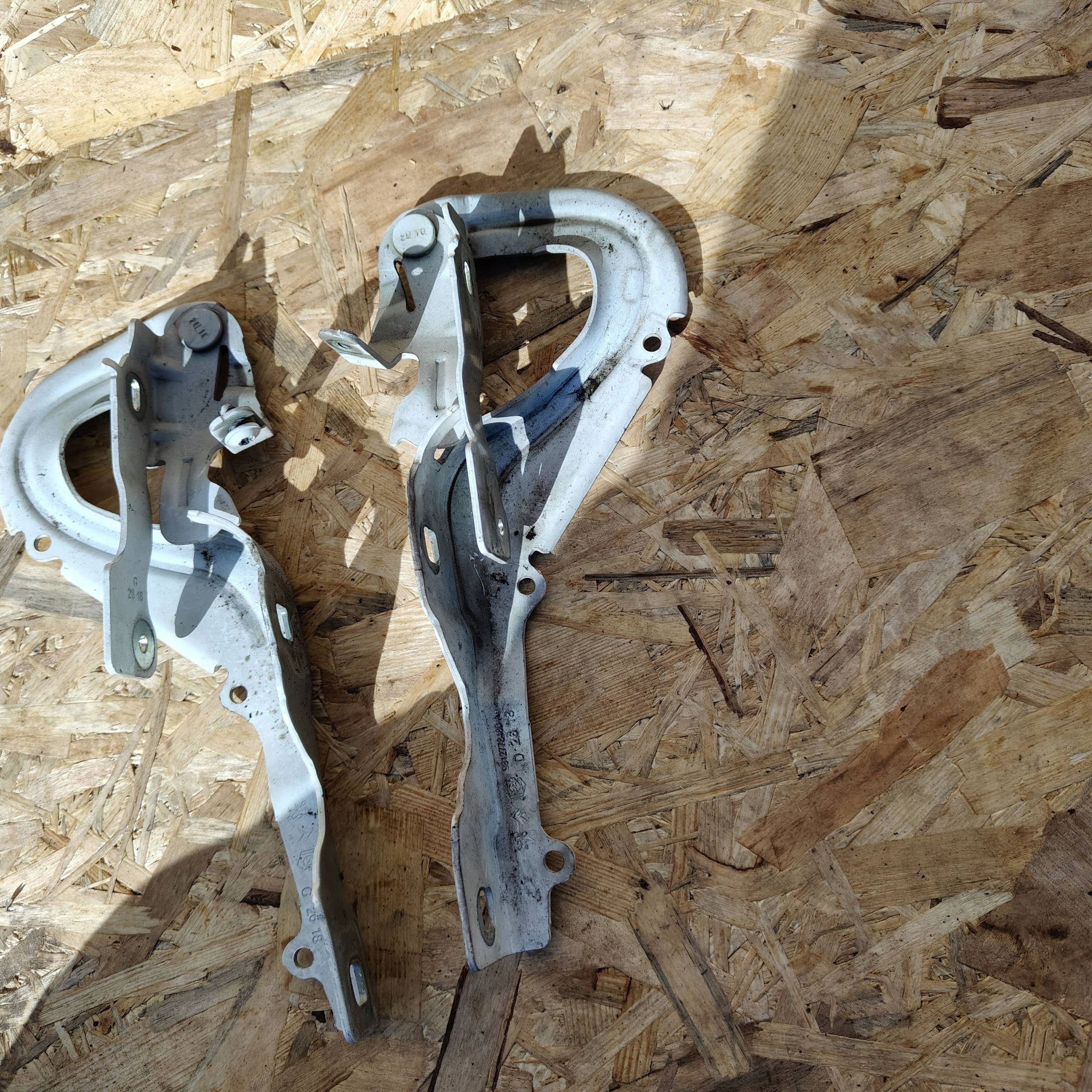 Citroen C3 2017 front hinges pokrywy / bonnets of the engine