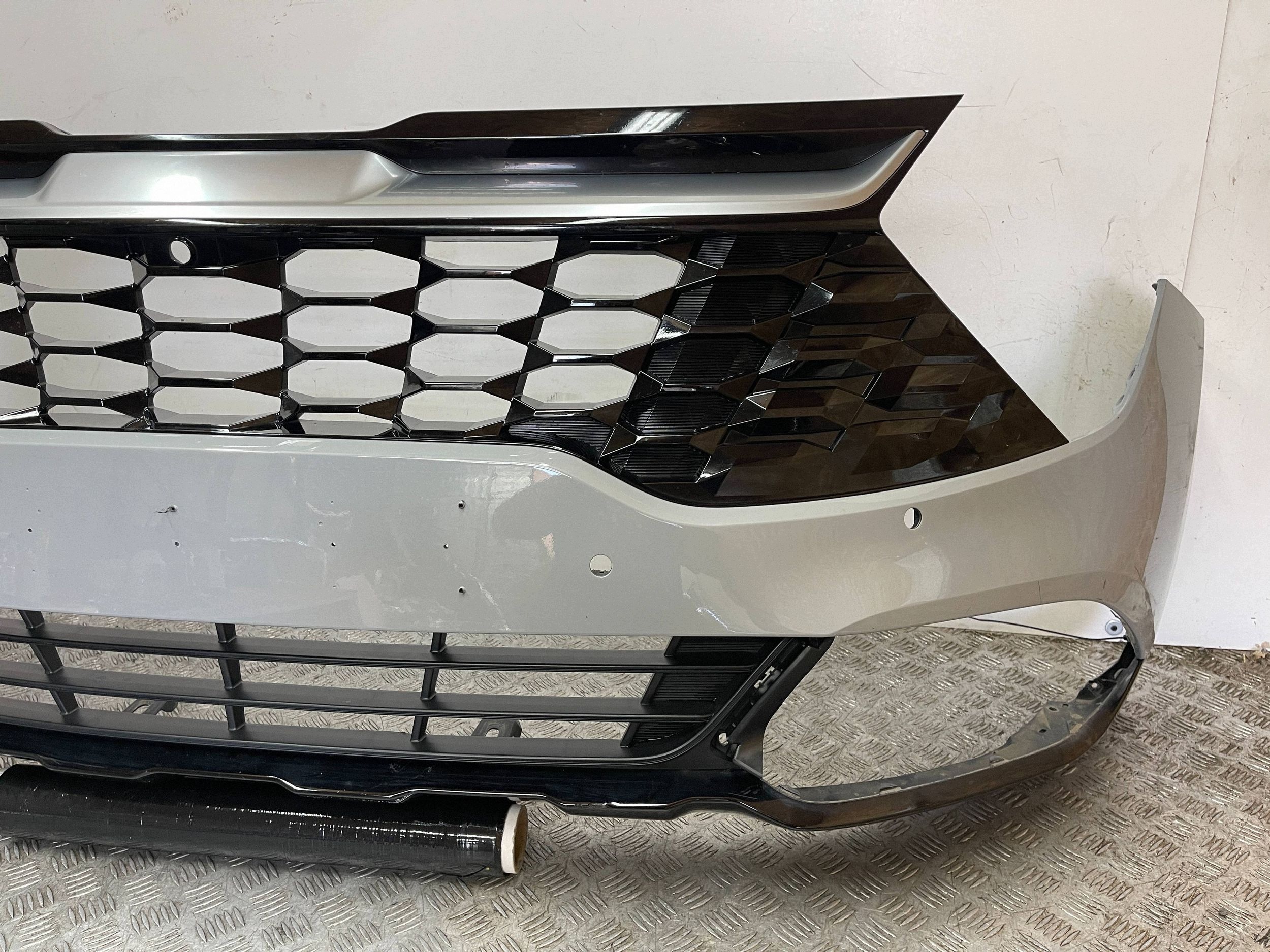 bumper front front KIA Sportage V 5 21- 86511-R2000 4 x PDC