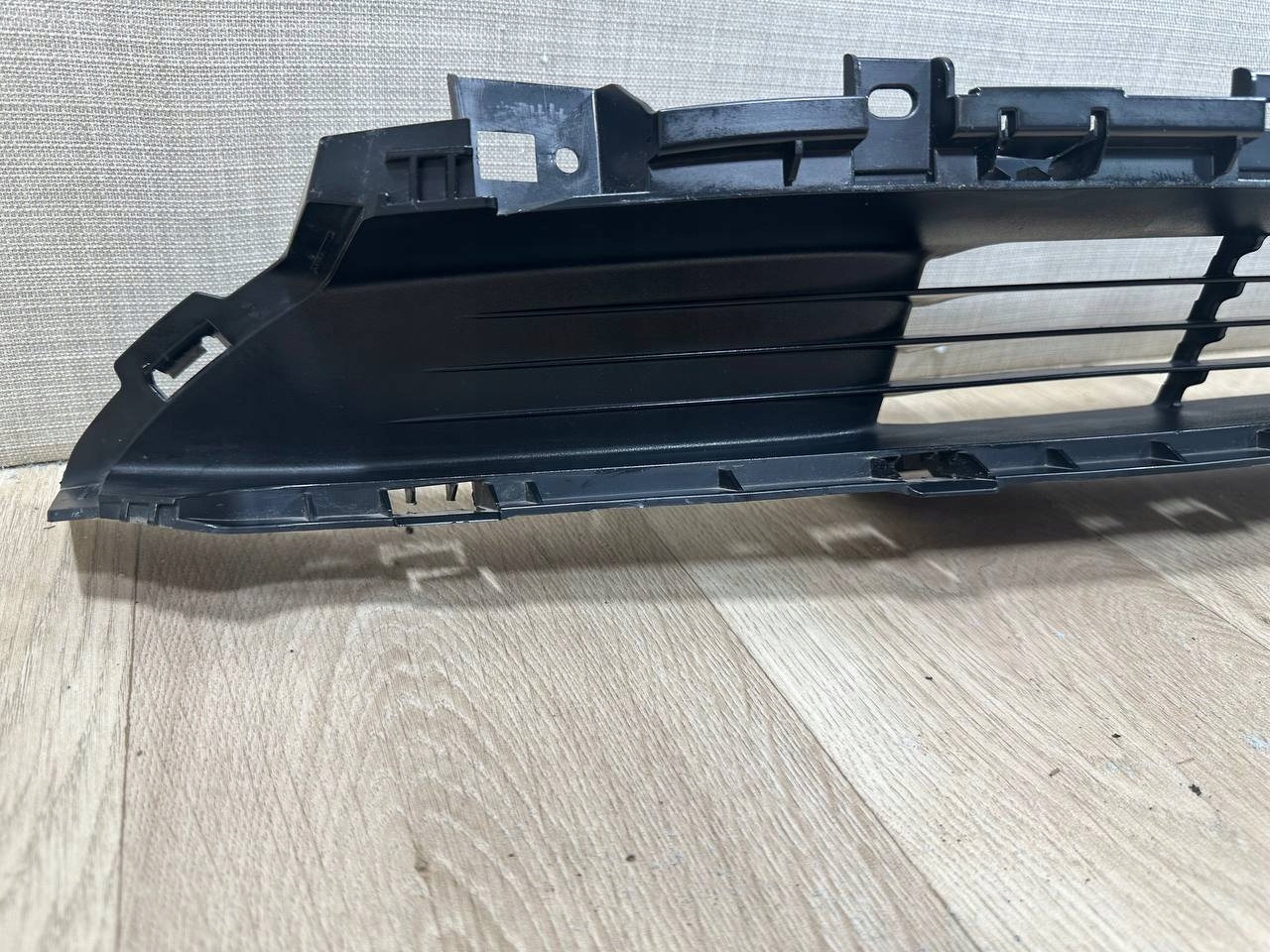 Tesla 3 2023- grid of a bumper front 1694311-00-F