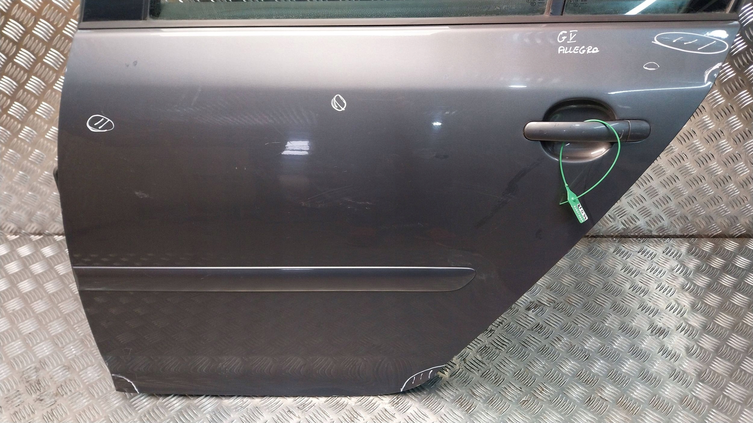 door rear part left VW GOLF V 03