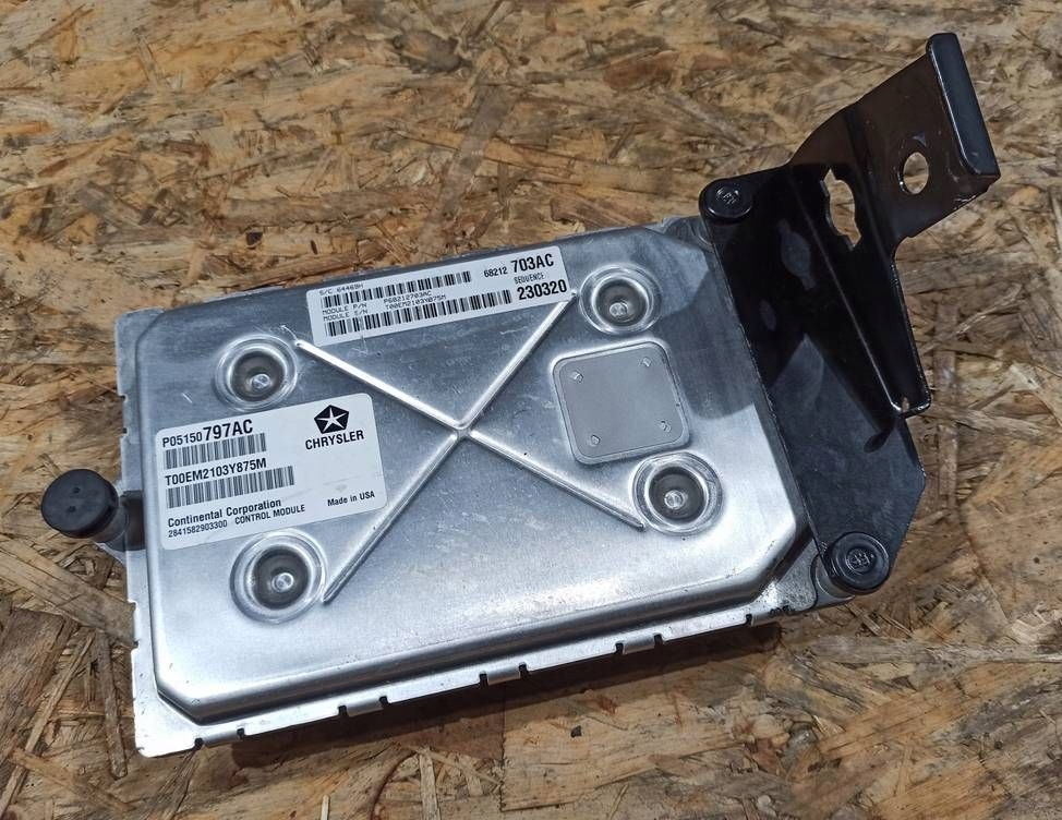 control unit computer of the engine ECU Dodge Charger Challenger 5.7 HEMI v8 2015