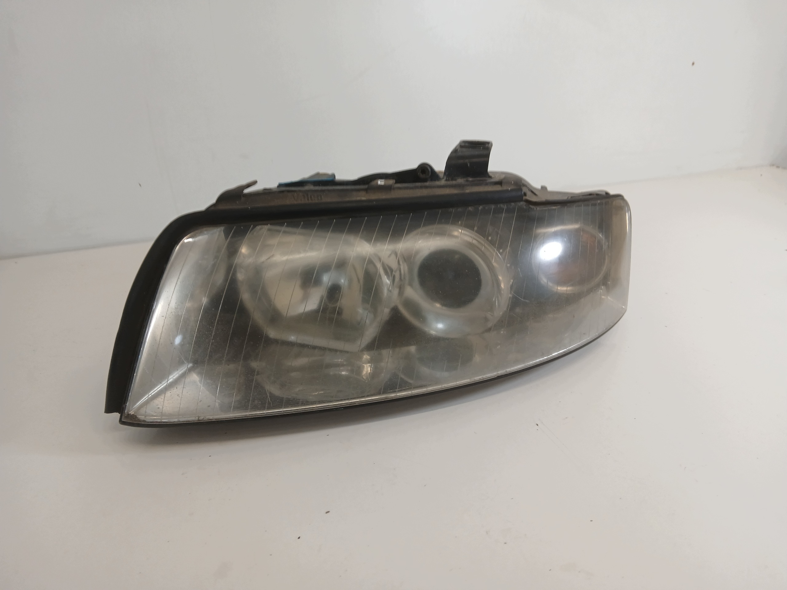 AUDI A4 B6 light left front XENON 8E0941003S