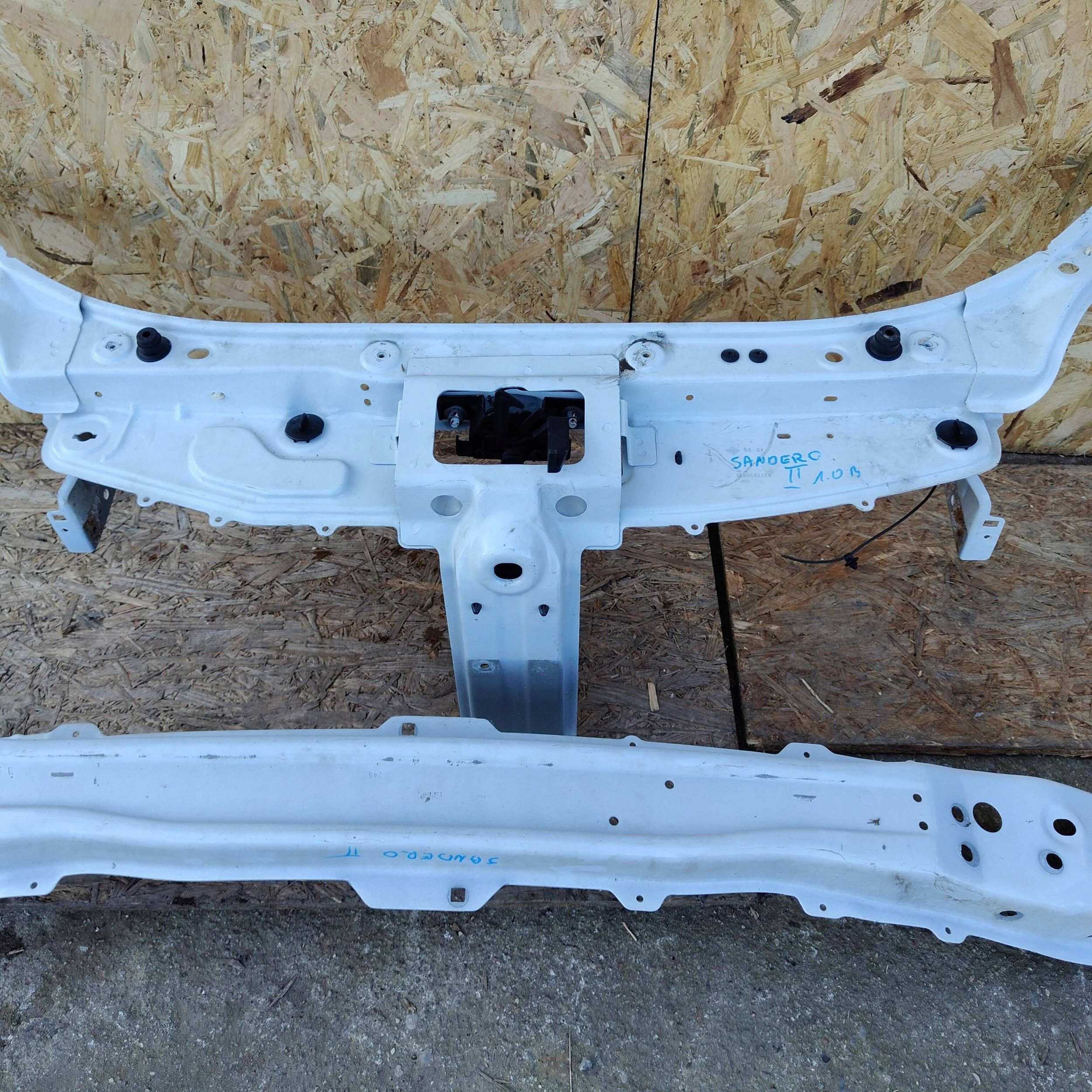 support panel for radiators front Dacia Sandero II