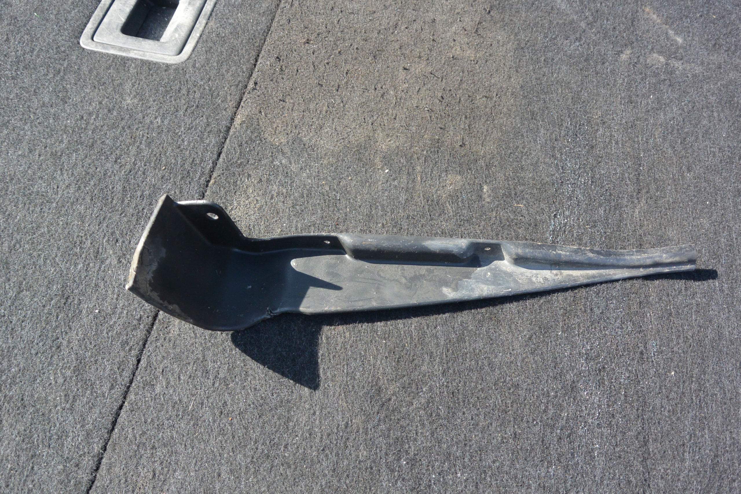 moulding spoiler of the threshold left front NISSAN PATROL Y61