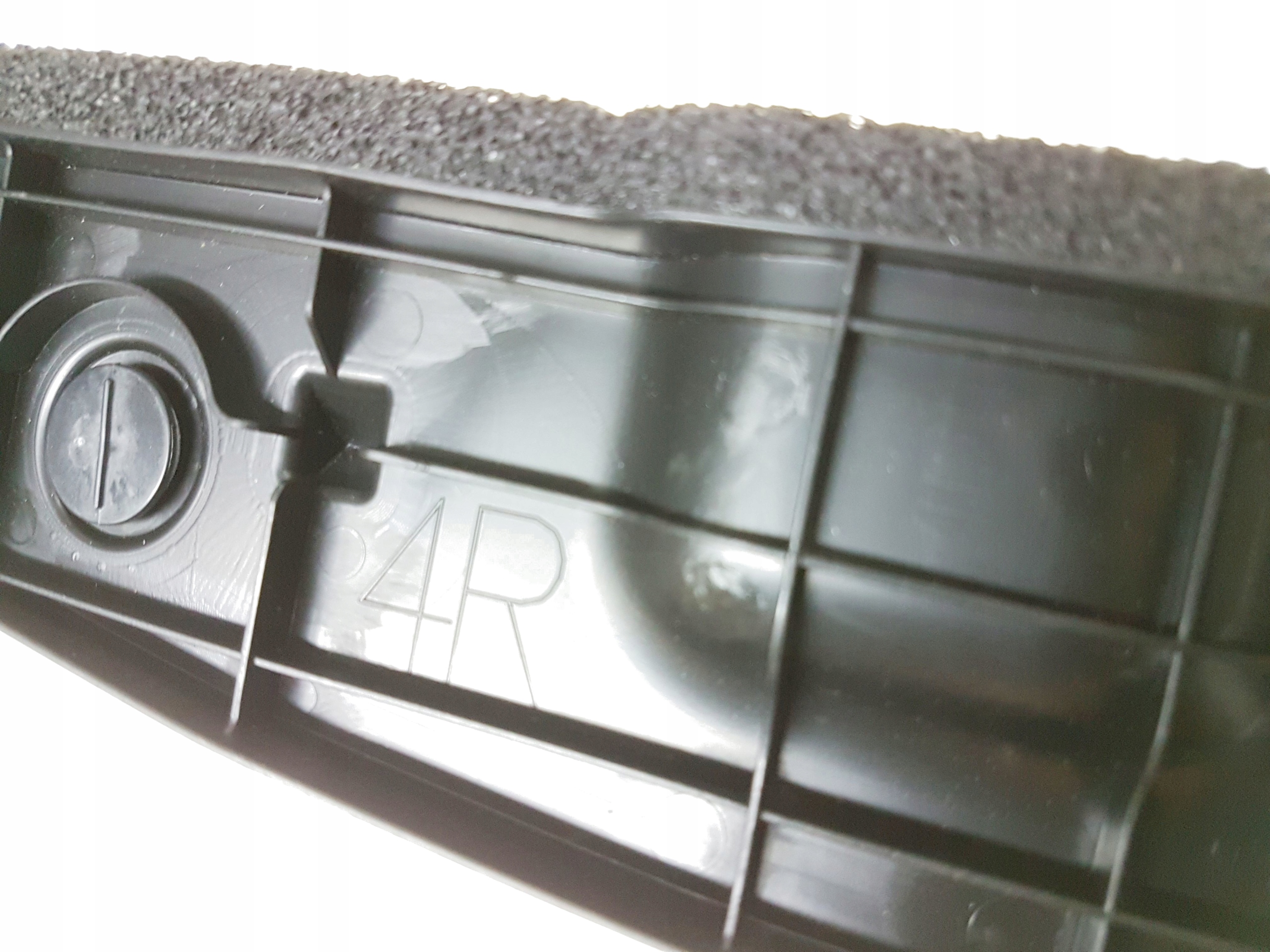 RAV4 12 18 ZASLEPKA BLOTNIK SLUPEK DRZWI NADKOLE P Car type Passenger cars