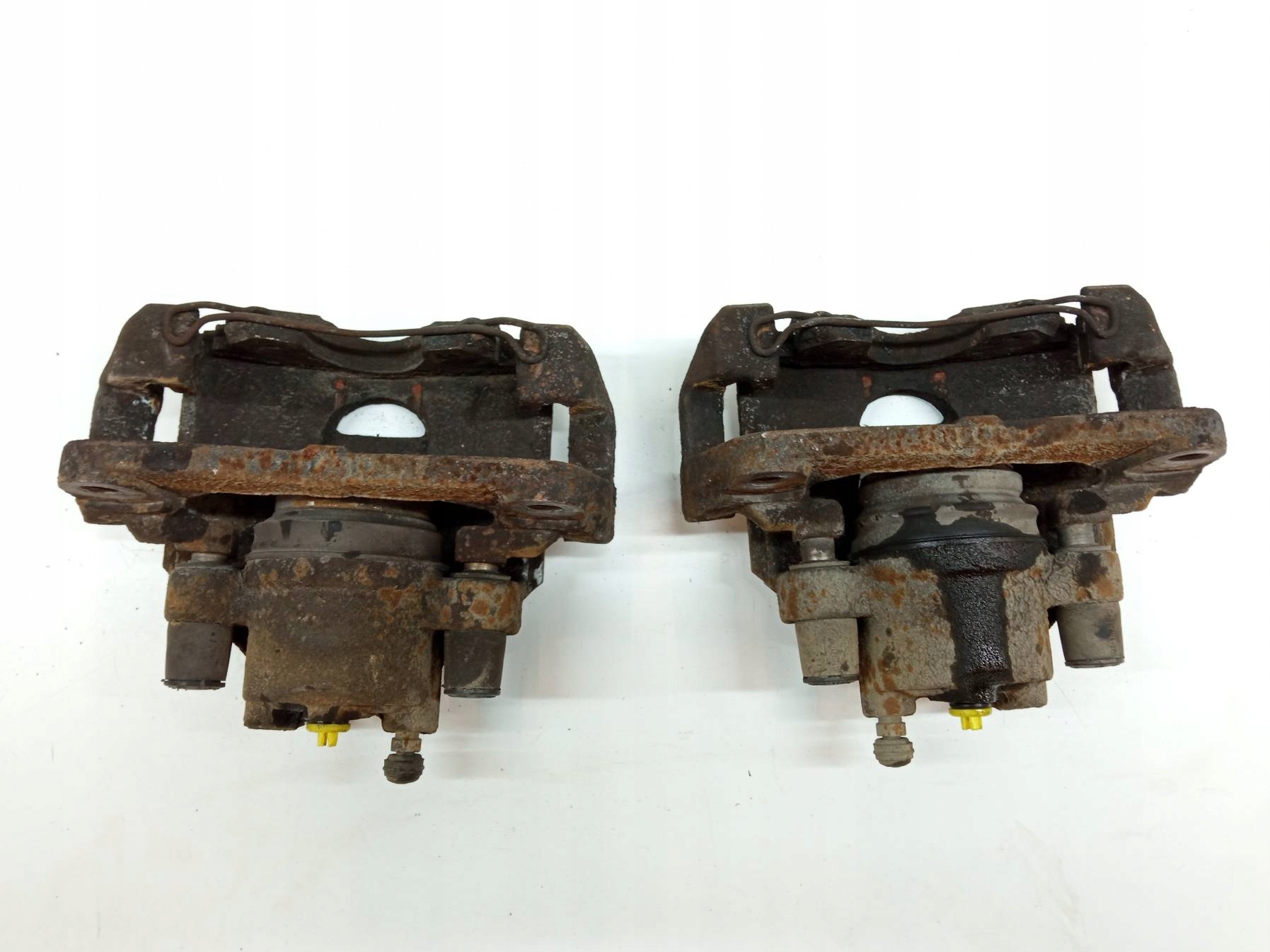 caliper brake right left front KPL 1.33 B 99 KM Toyota Yaris III
