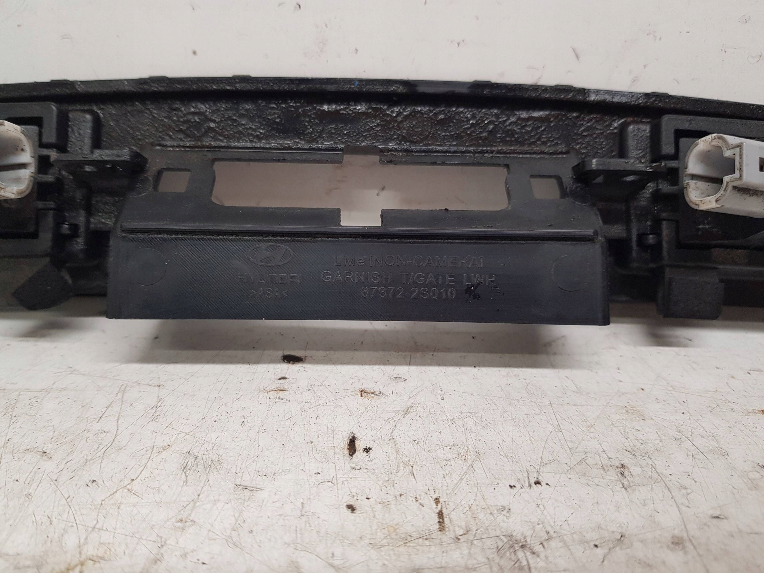 HYUNDAI IX35 cap bonnet diodes 2013R