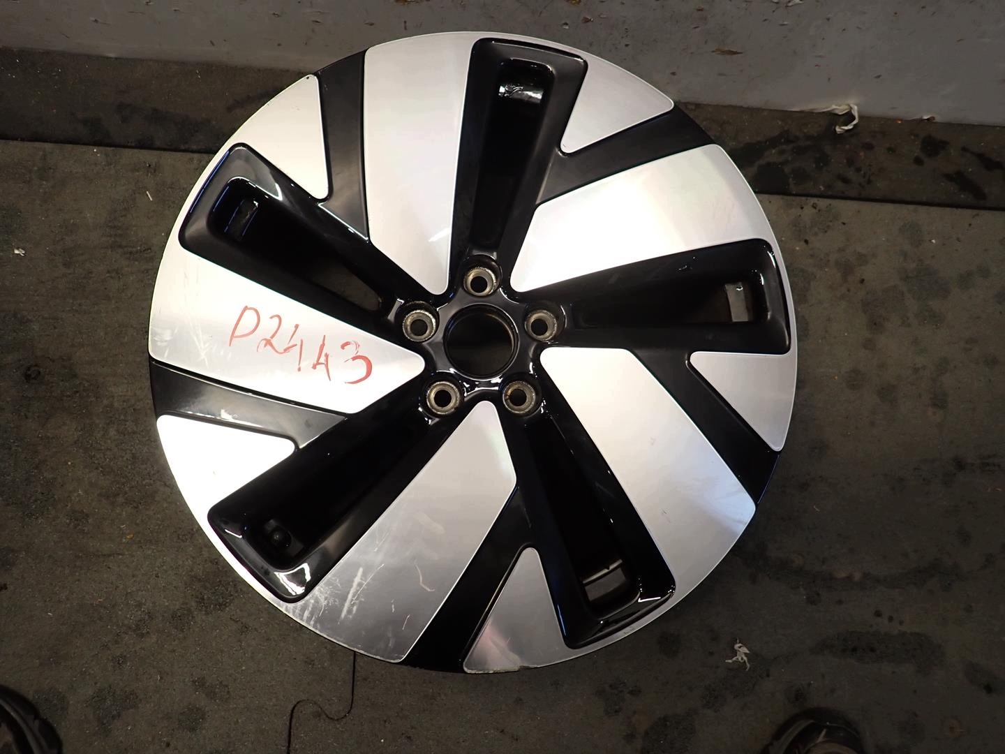 disk disk VW 1T3 5x112 ET45 8J 19" 1T3601025H